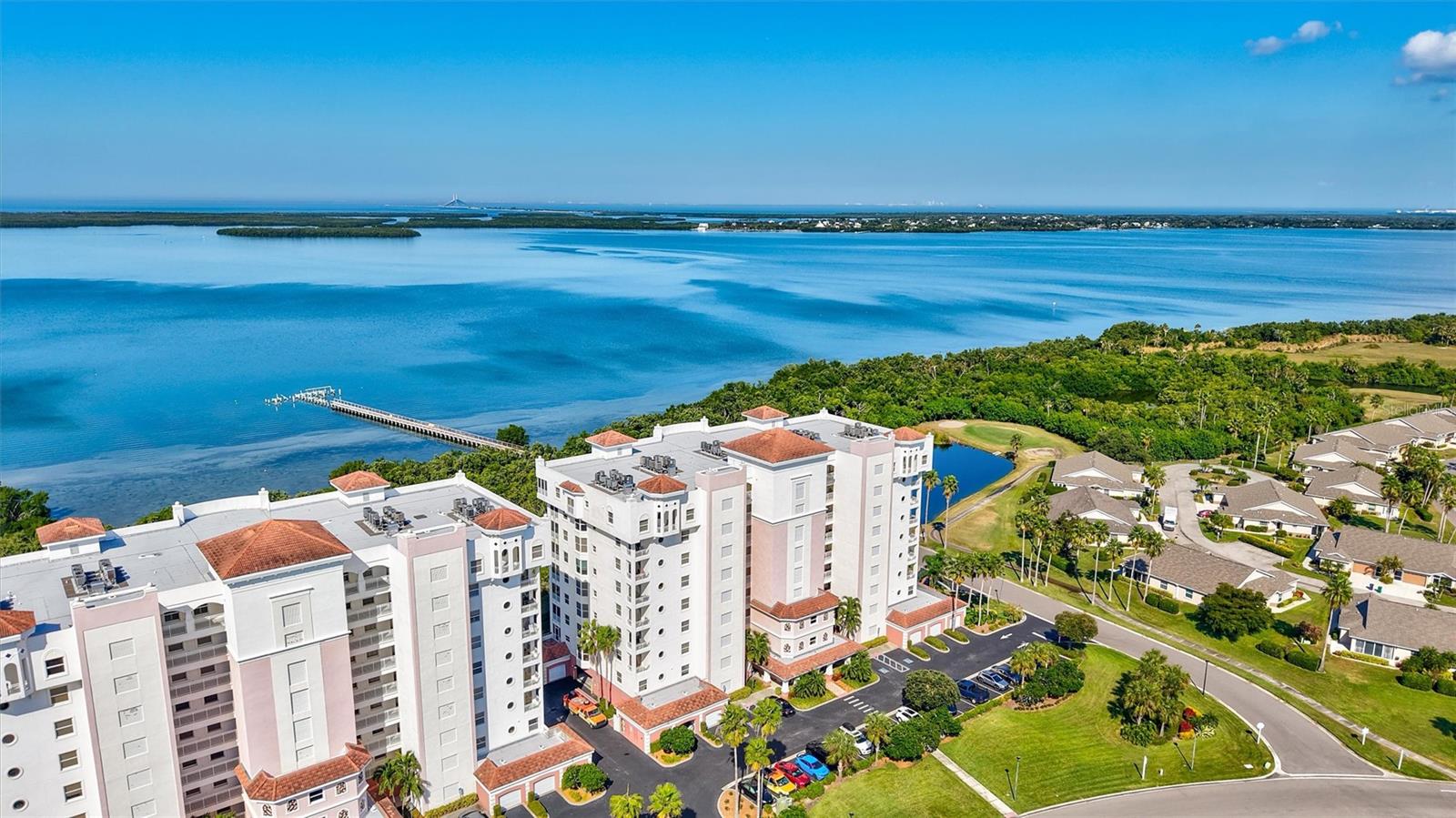 BAY CLUB PH II - Residential