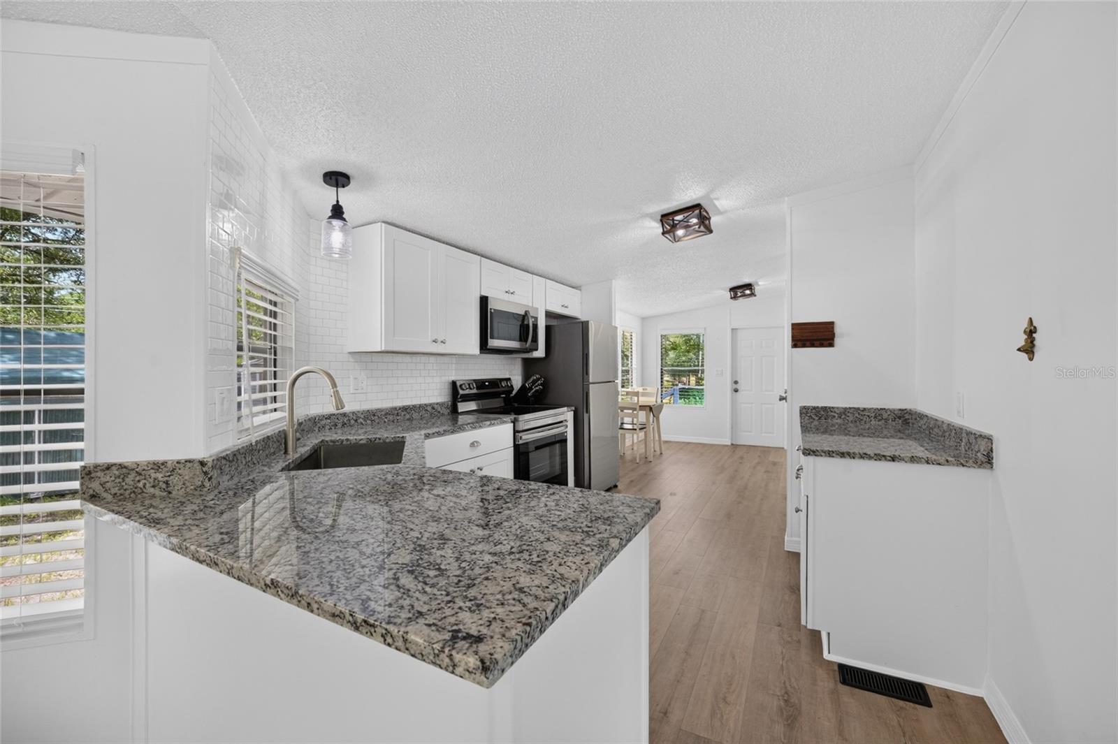 LAKE TROPICANA RANCHETTES - Residential