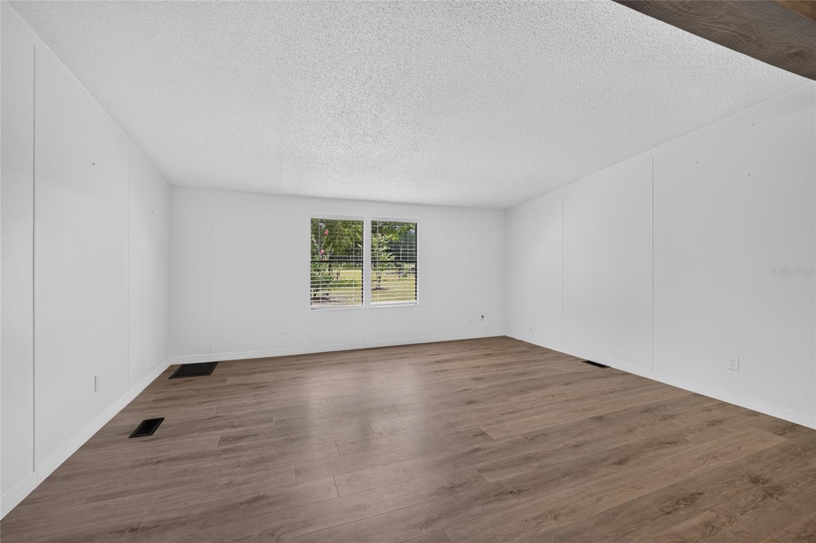 LAKE TROPICANA RANCHETTES - Residential