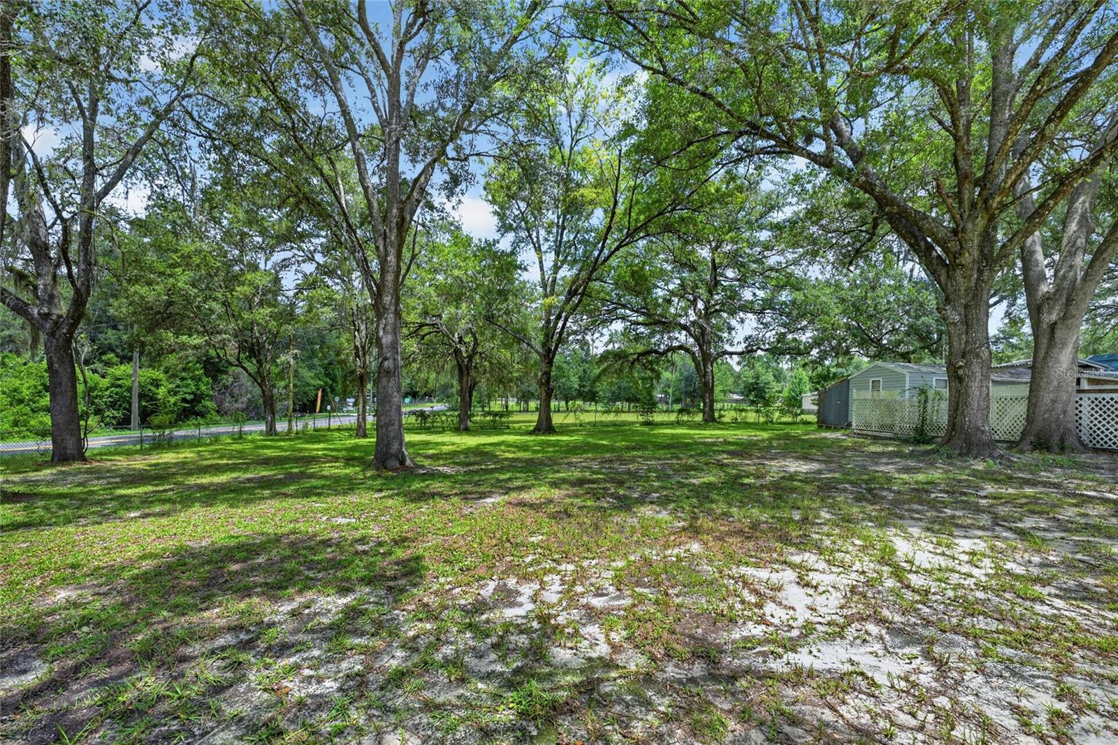 LAKE TROPICANA RANCHETTES - Residential