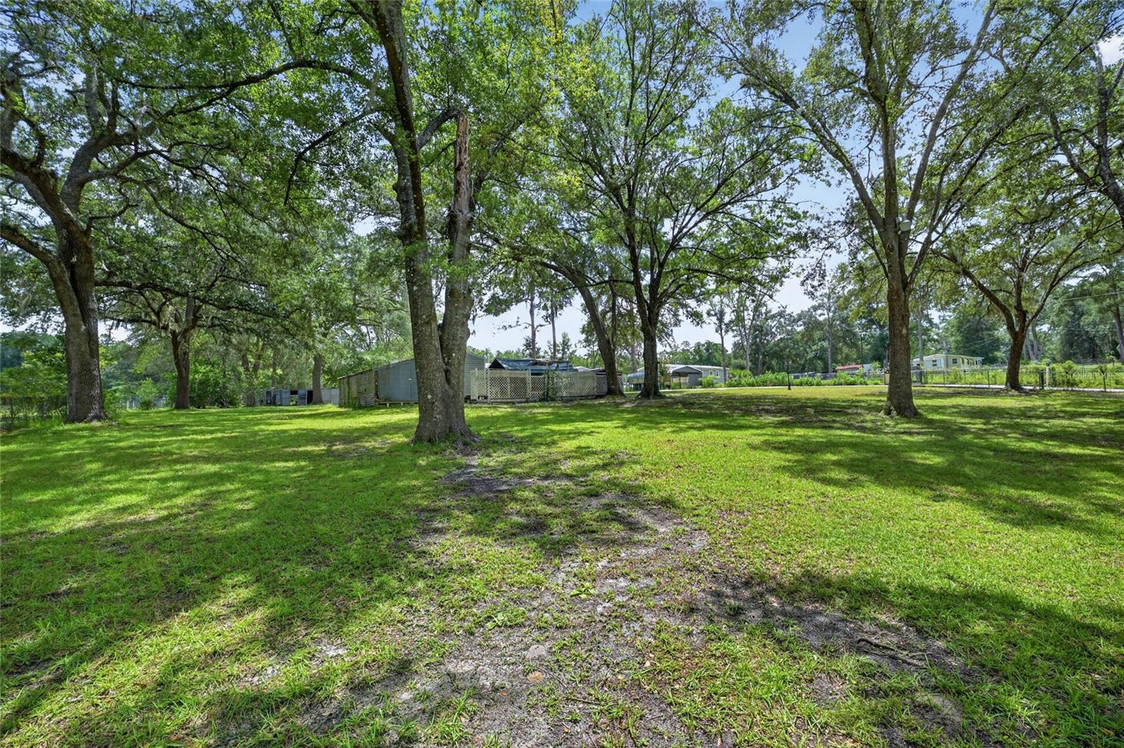 LAKE TROPICANA RANCHETTES - Residential