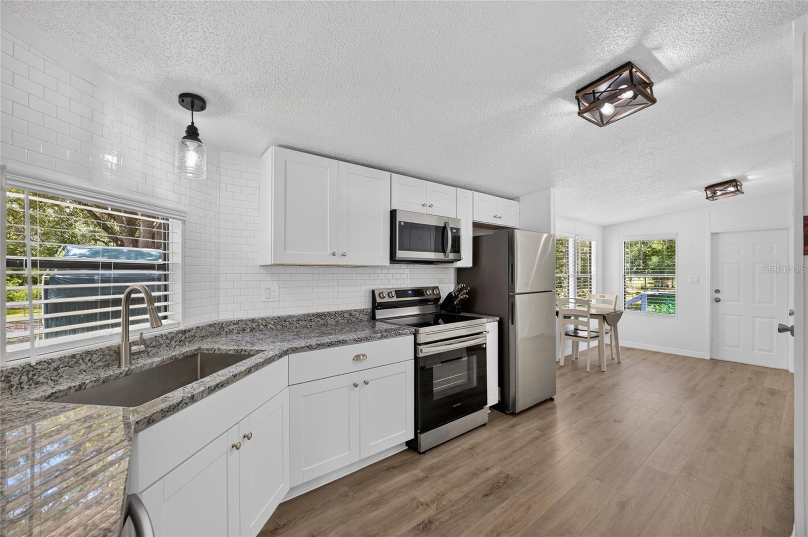 LAKE TROPICANA RANCHETTES - Residential