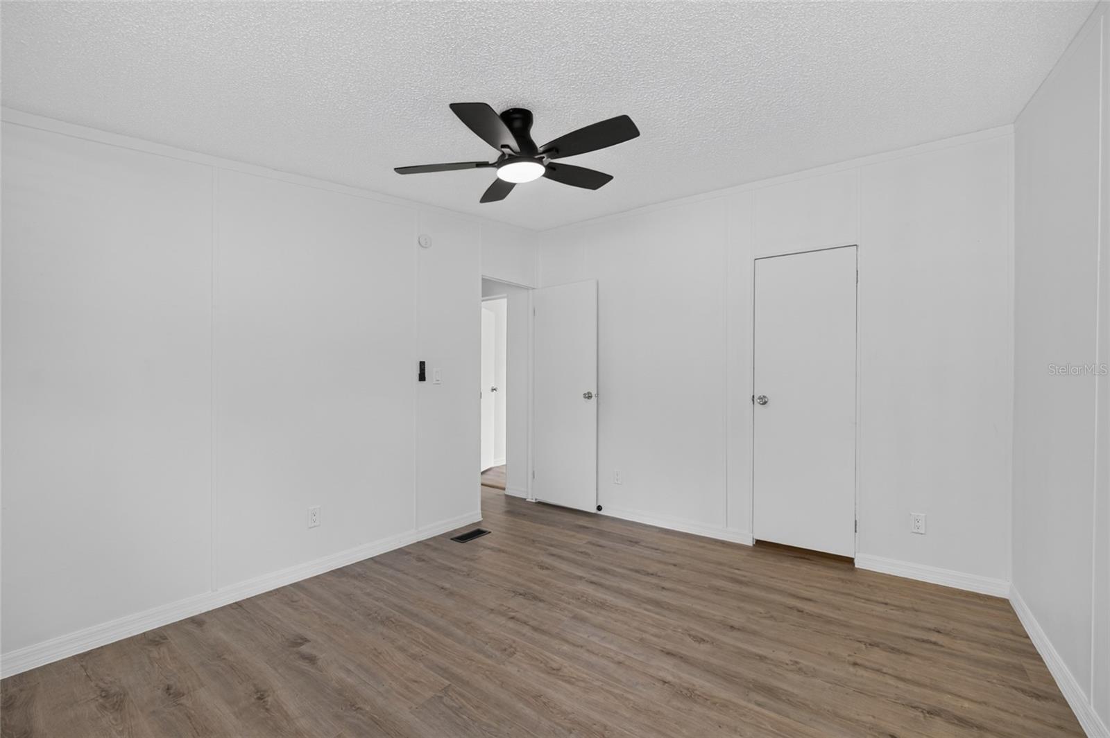 LAKE TROPICANA RANCHETTES - Residential