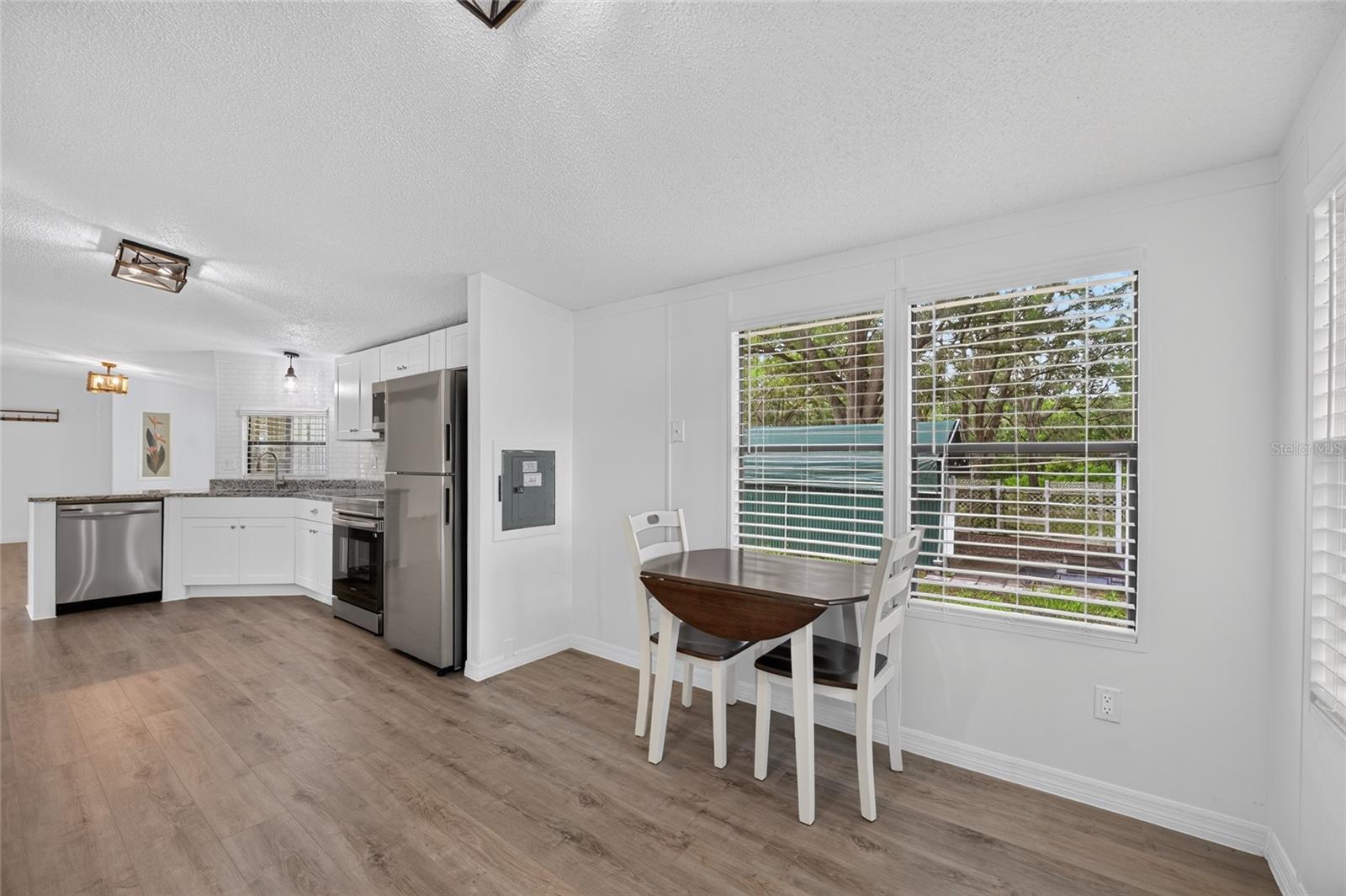 LAKE TROPICANA RANCHETTES - Residential