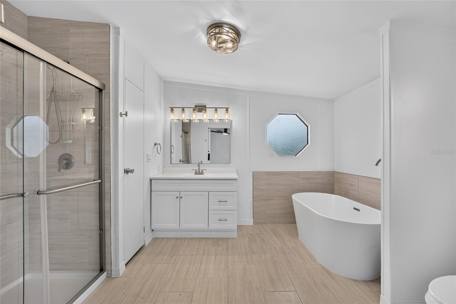 LAKE TROPICANA RANCHETTES - Residential