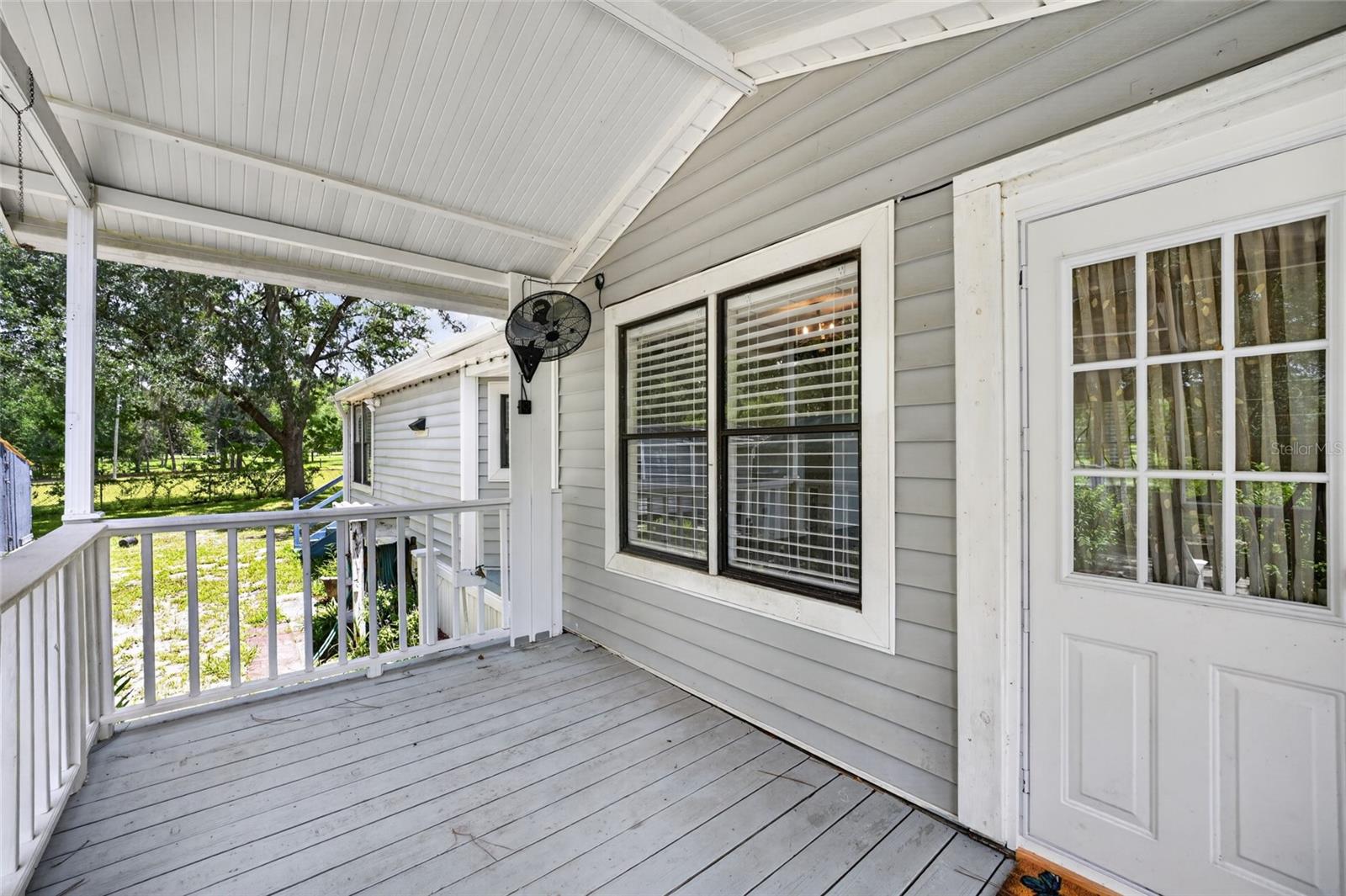 LAKE TROPICANA RANCHETTES - Residential