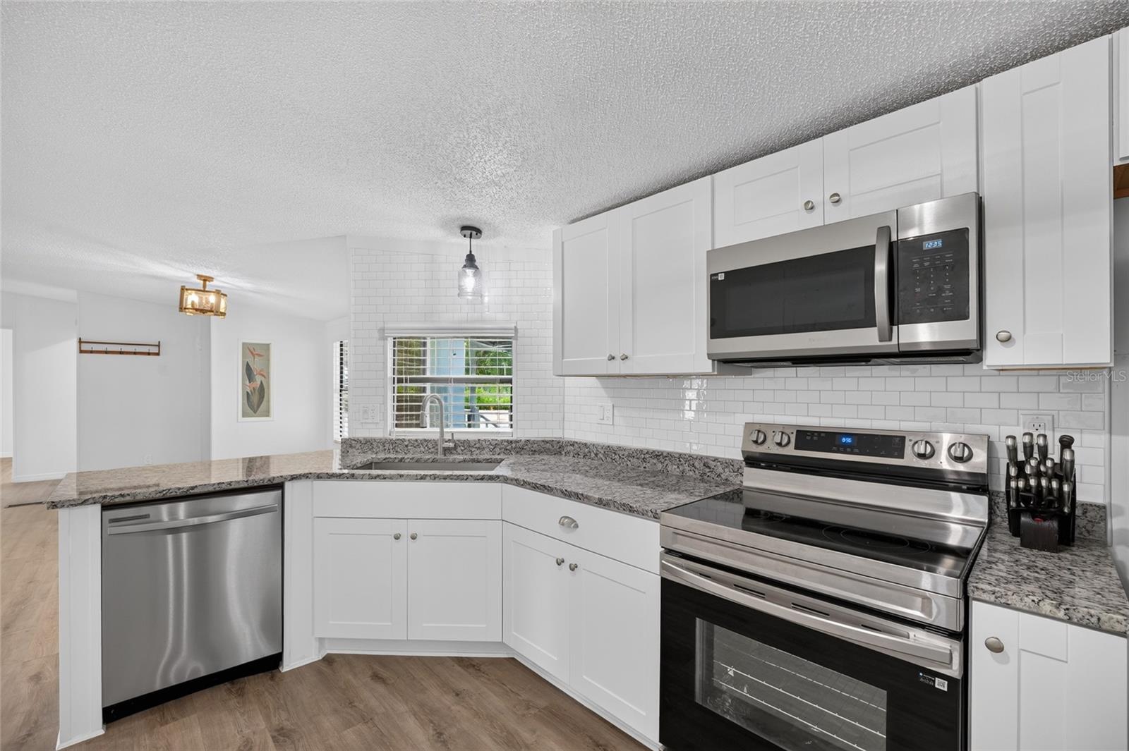 LAKE TROPICANA RANCHETTES - Residential