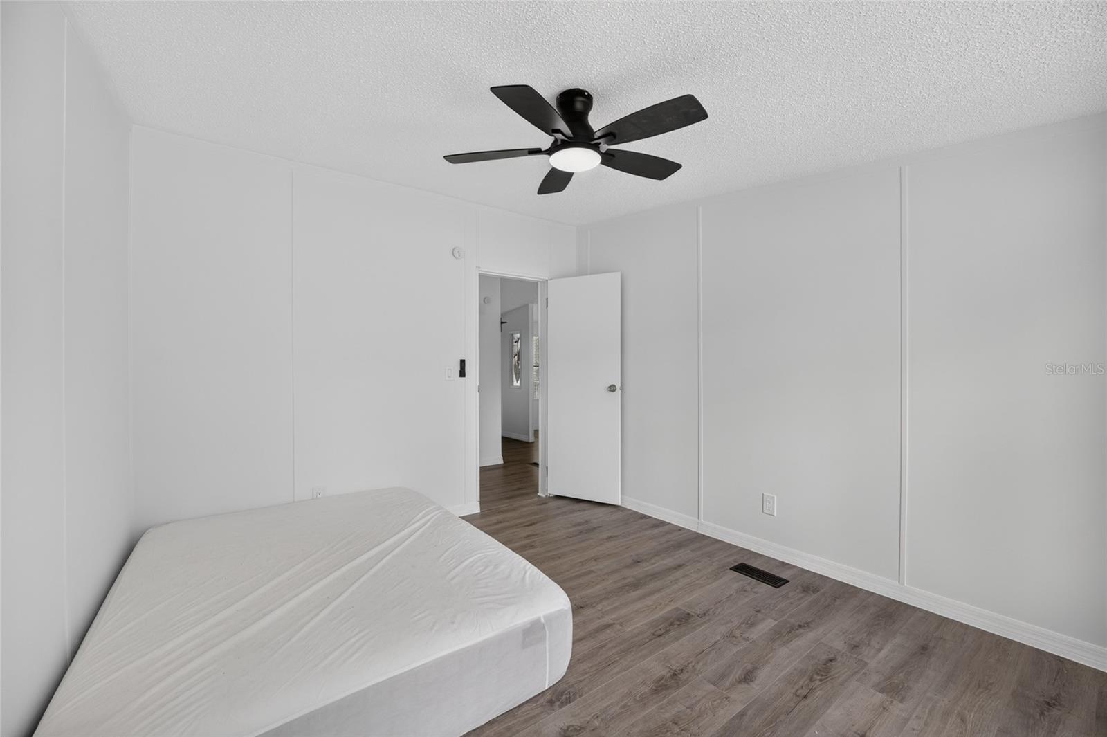 LAKE TROPICANA RANCHETTES - Residential