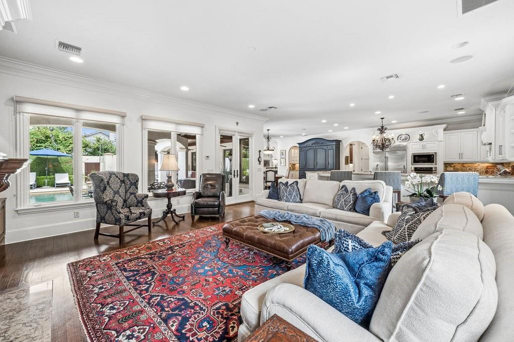 COMSTOCK PARK - Residential