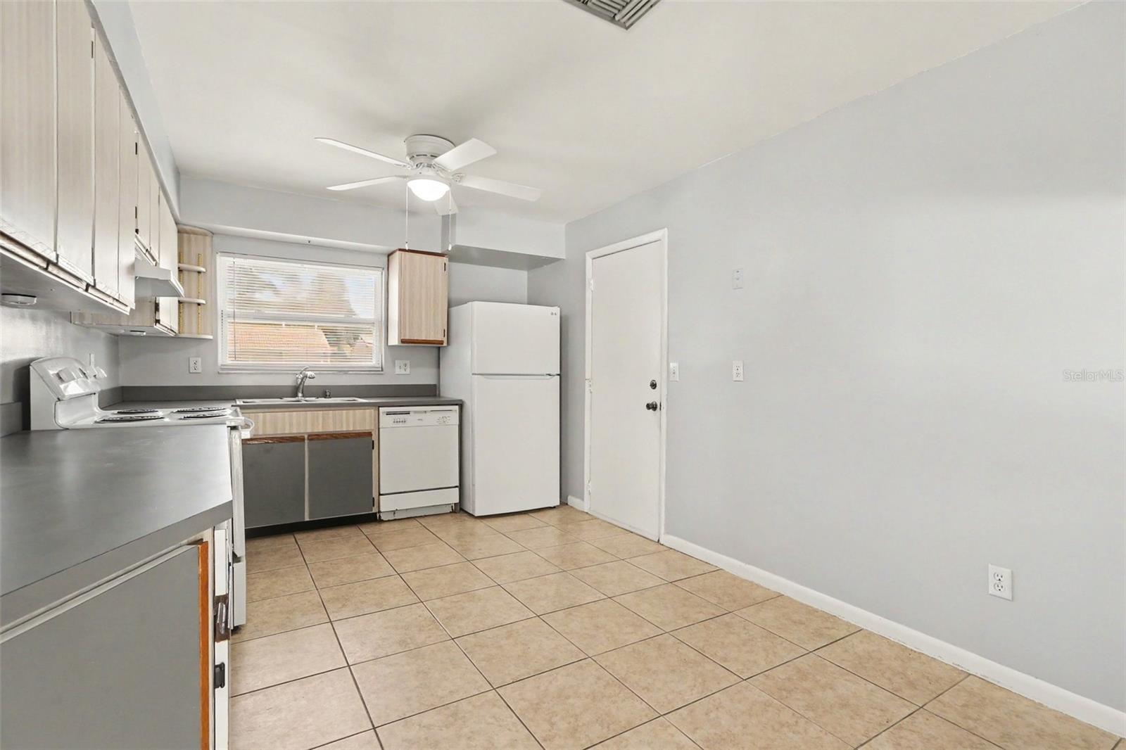 LIME TREE VILLAGE - Residential Lease