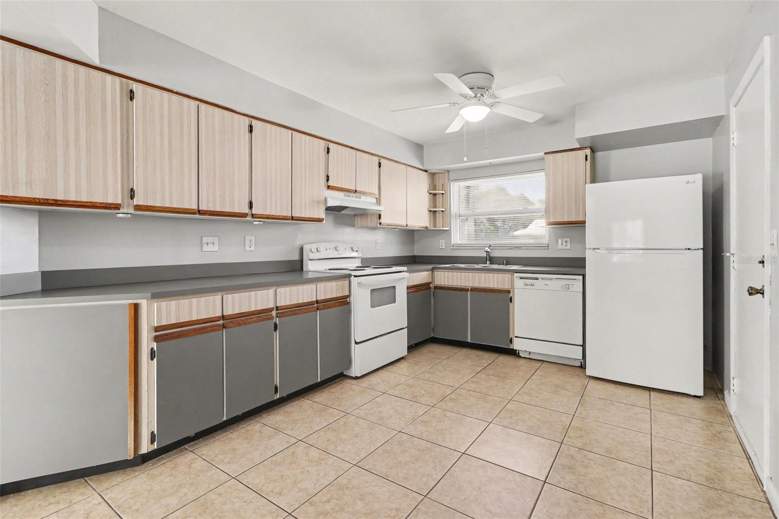 LIME TREE VILLAGE - Residential Lease