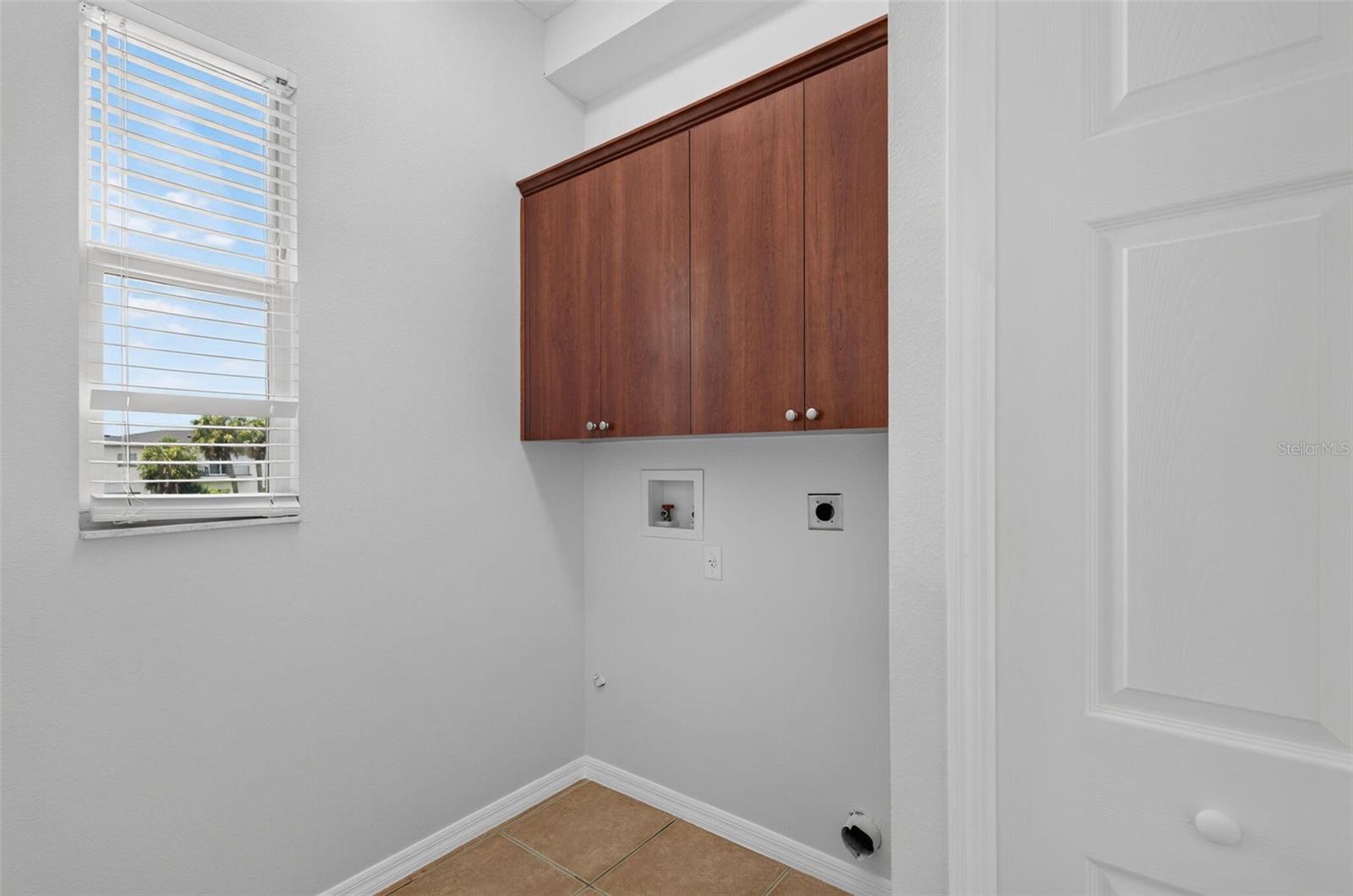 OYSTER BAYOU - Residential