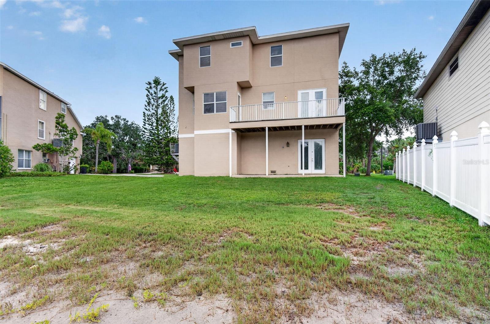 OYSTER BAYOU - Residential