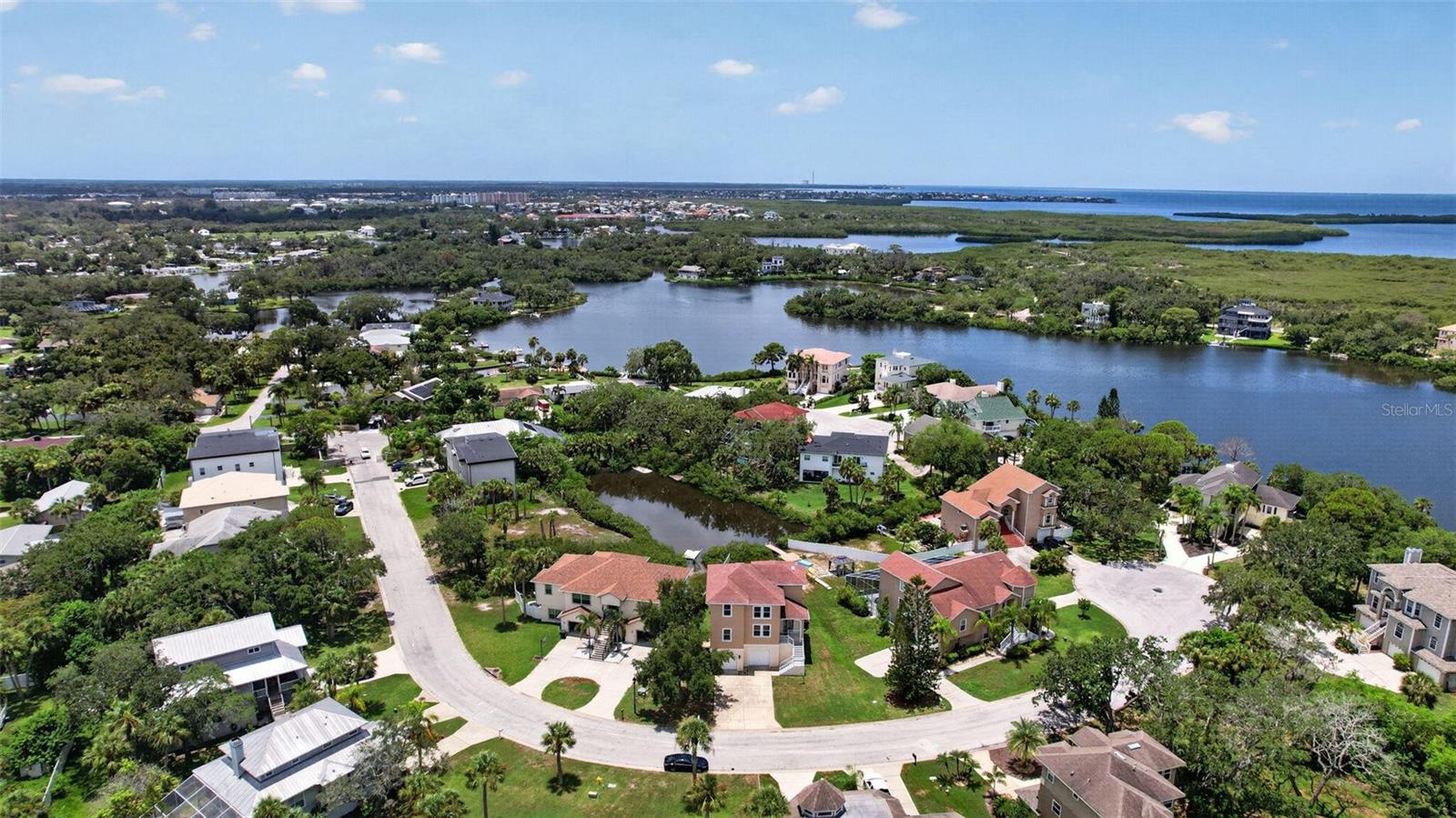 OYSTER BAYOU - Residential