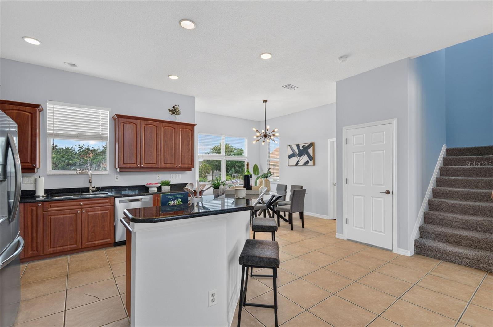 OYSTER BAYOU - Residential