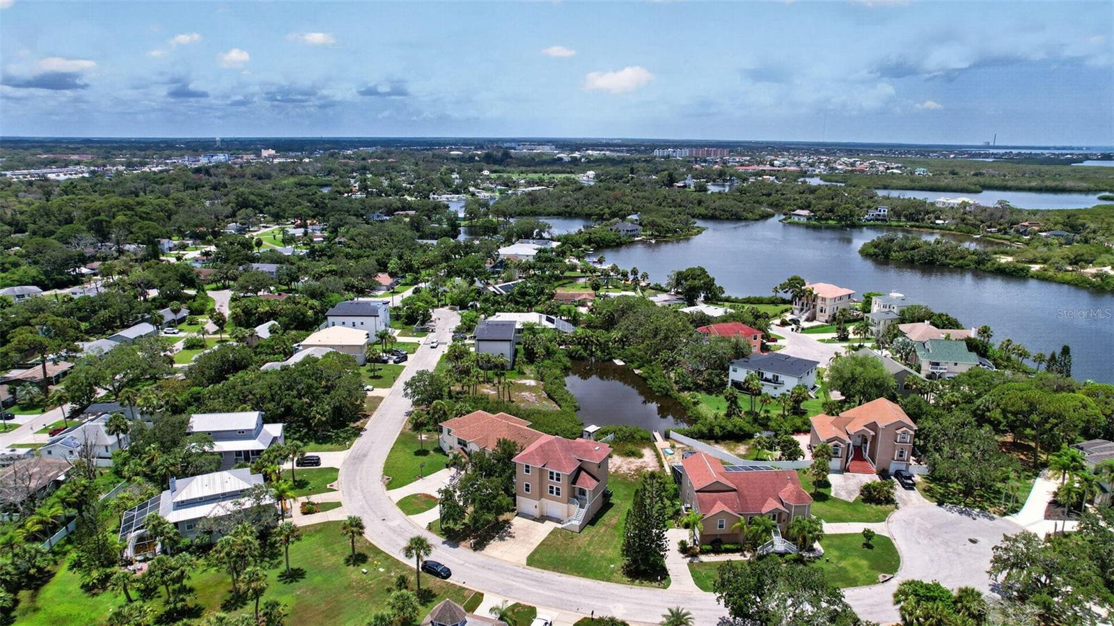OYSTER BAYOU - Residential