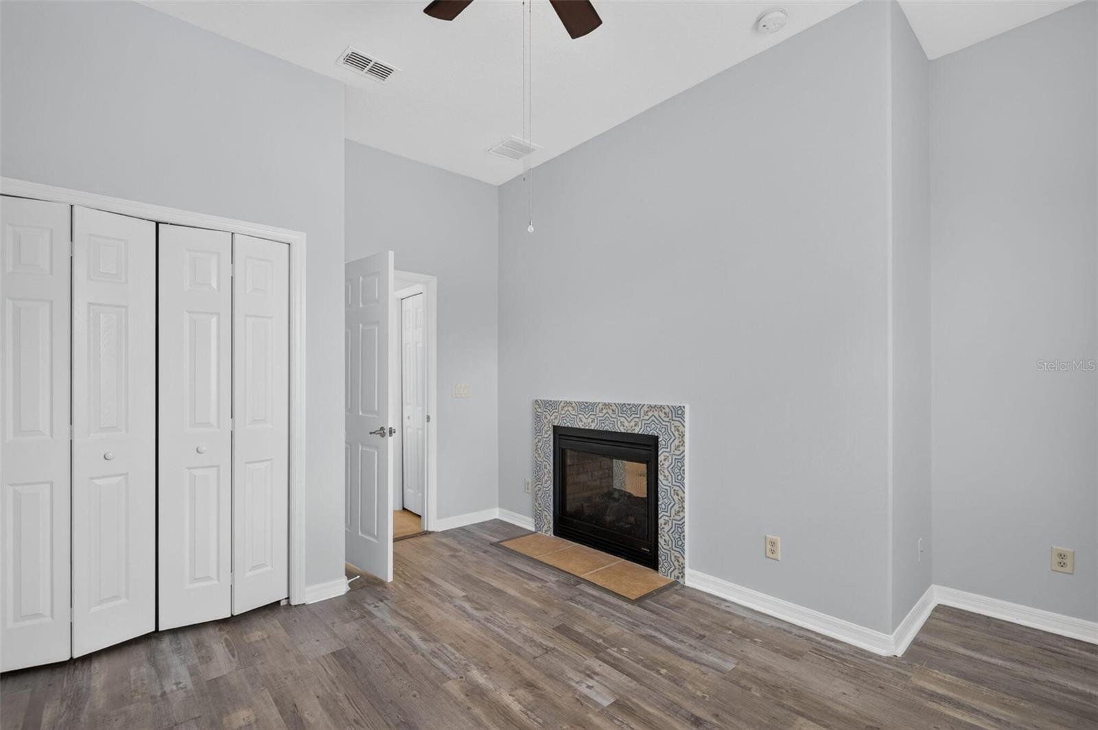 OYSTER BAYOU - Residential
