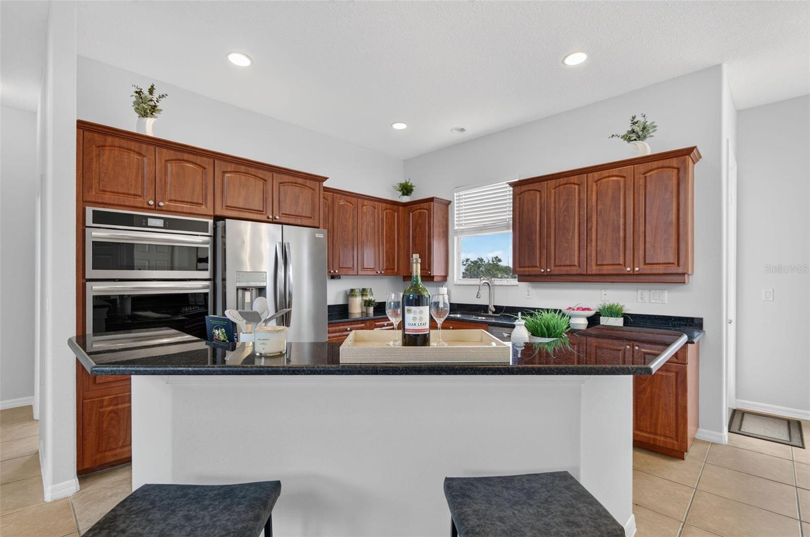 OYSTER BAYOU - Residential