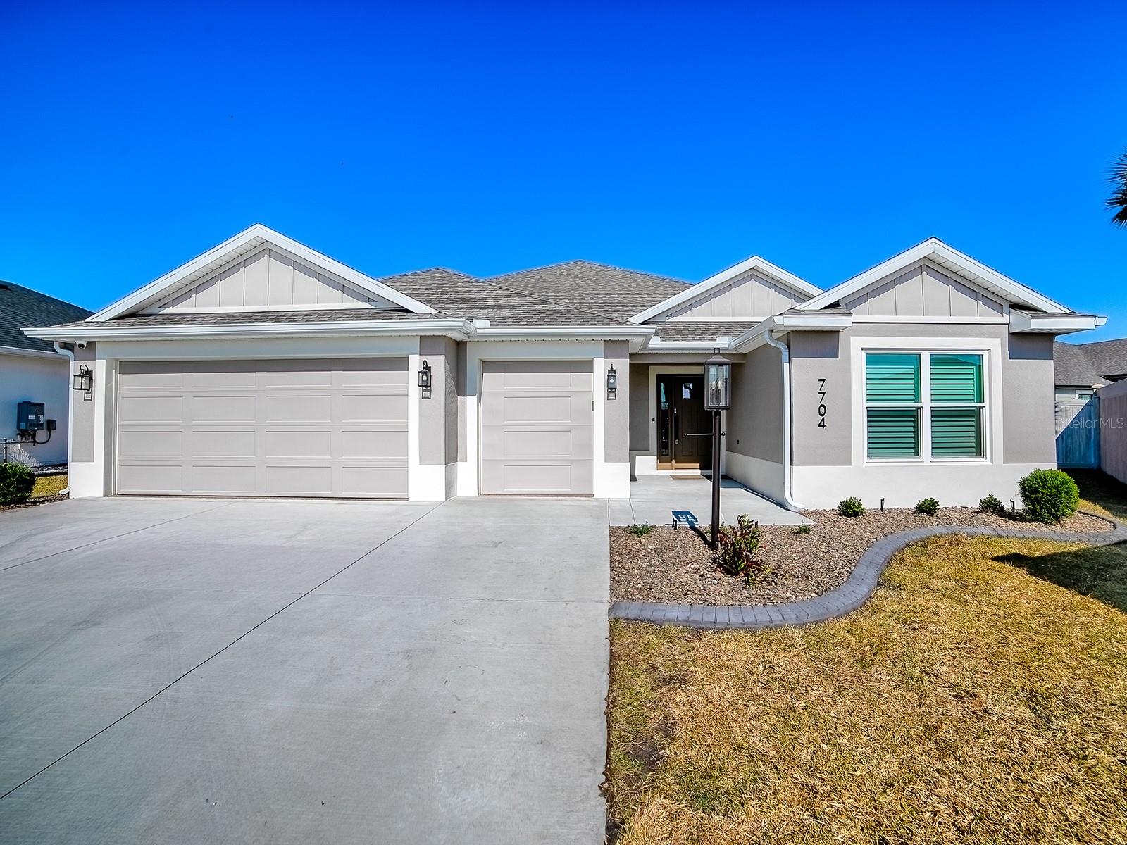 VILLAGES/SOUTHERN OAKS UN 206 - Residential