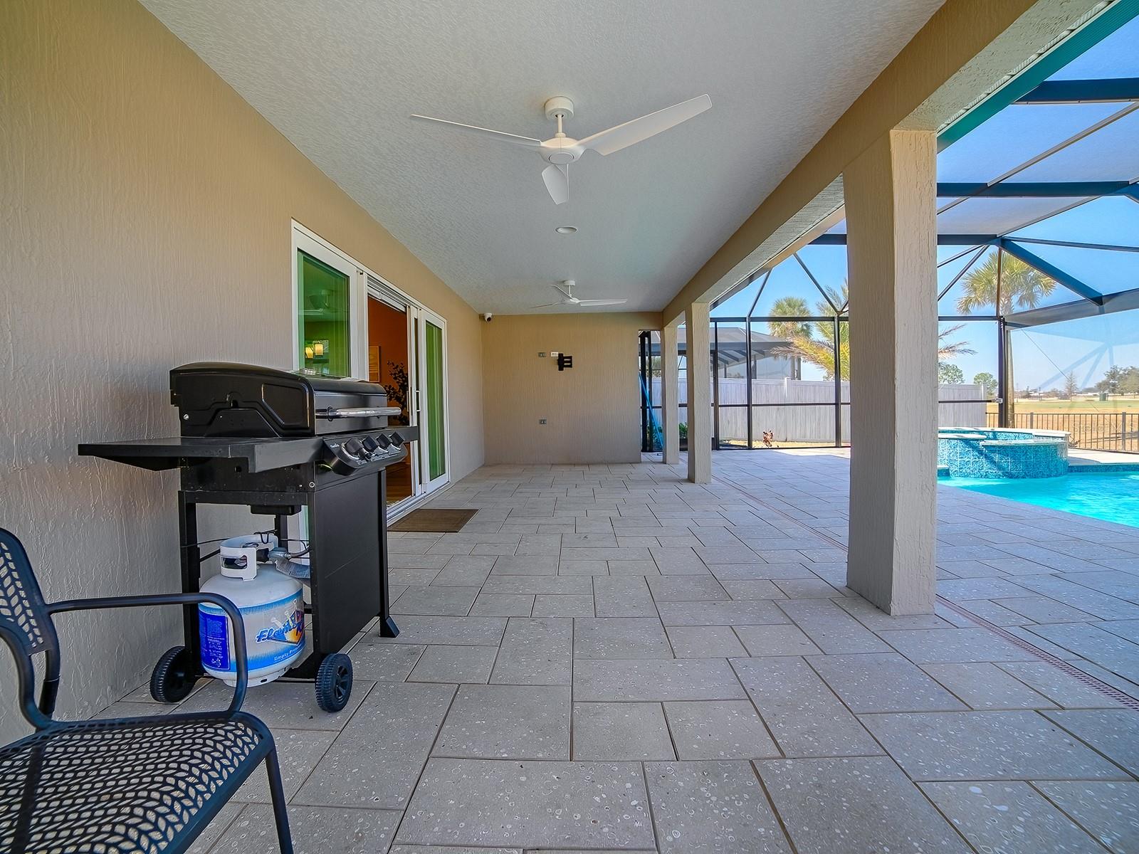 VILLAGES/SOUTHERN OAKS UN 206 - Residential