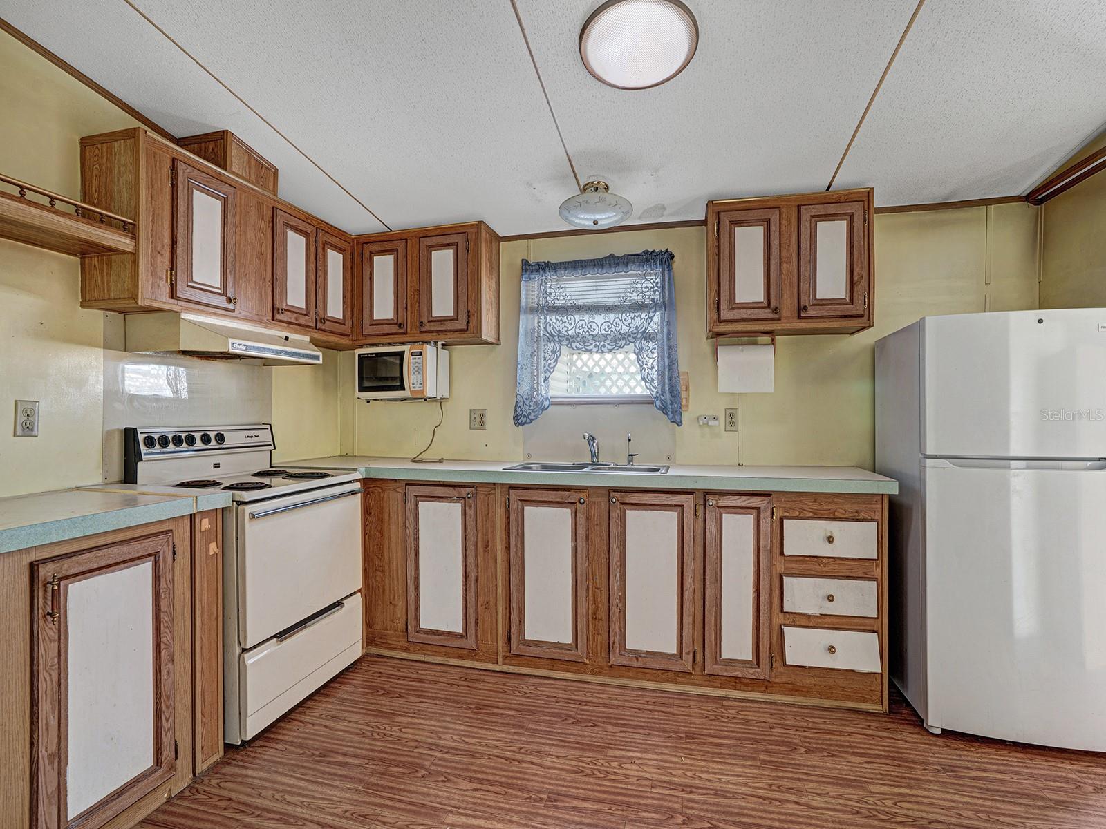 LAKE MARINETTE MHP - Residential