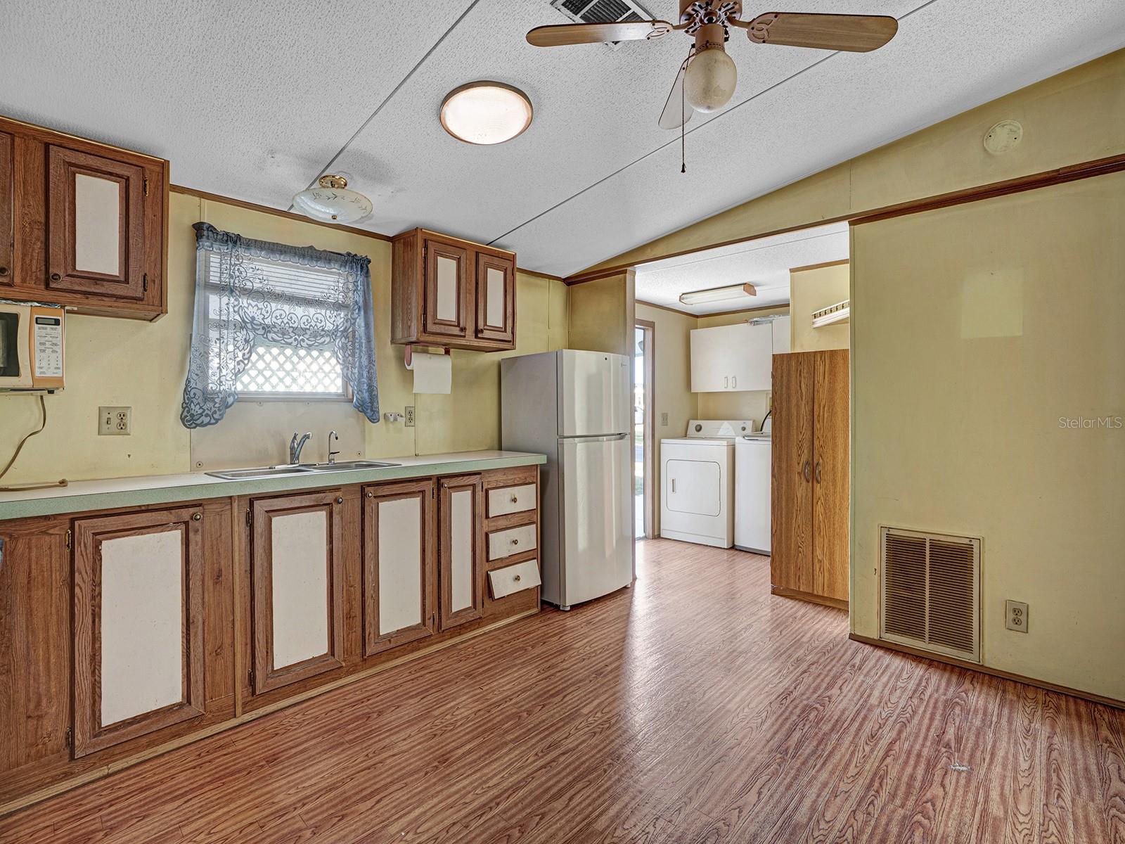 LAKE MARINETTE MHP - Residential
