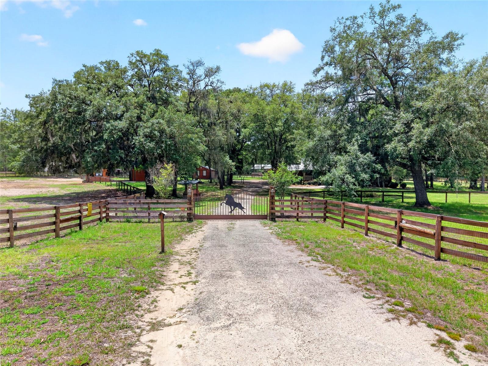 FOX GROVE FARMS - Residential