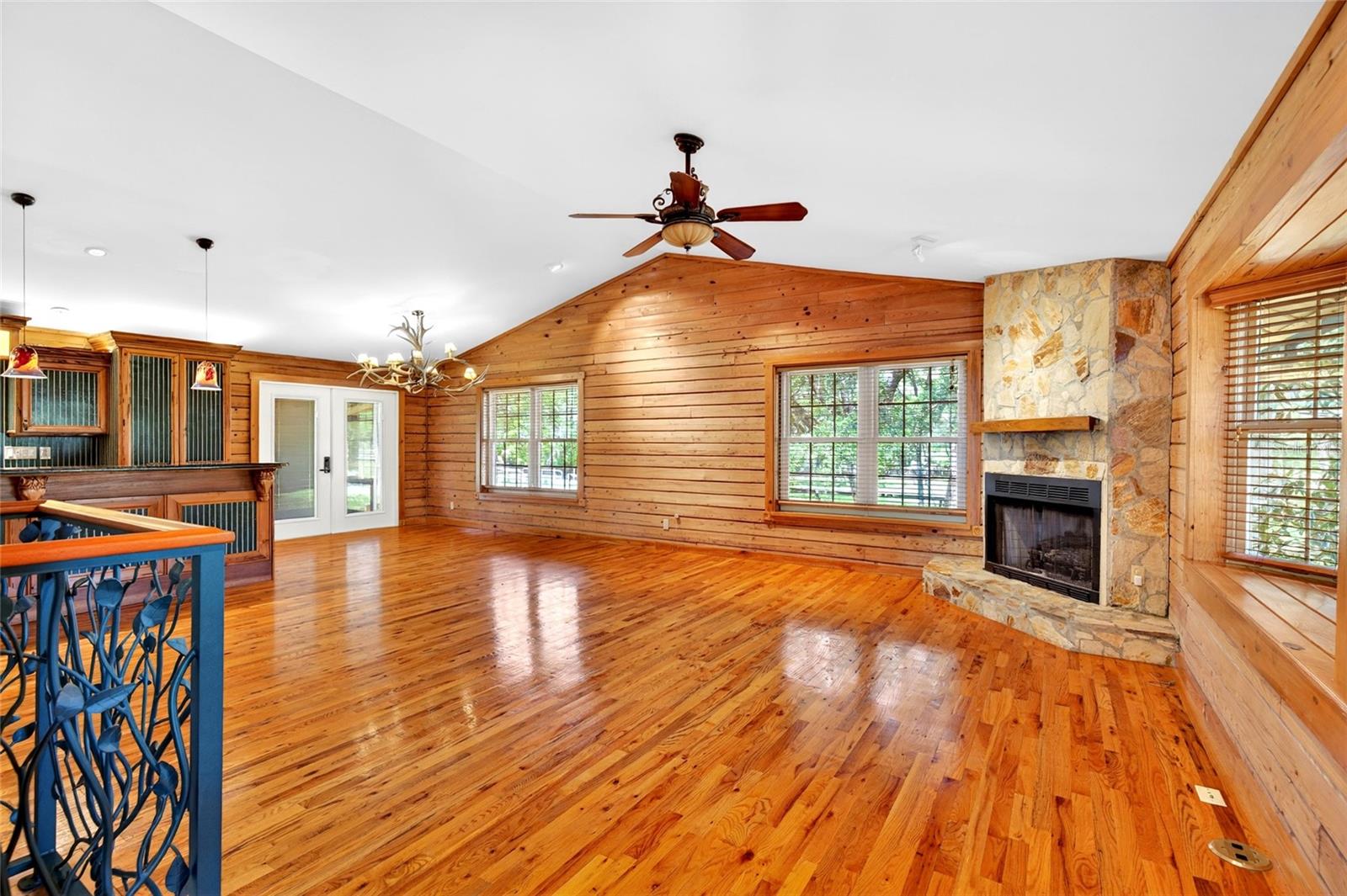 FOX GROVE FARMS - Residential