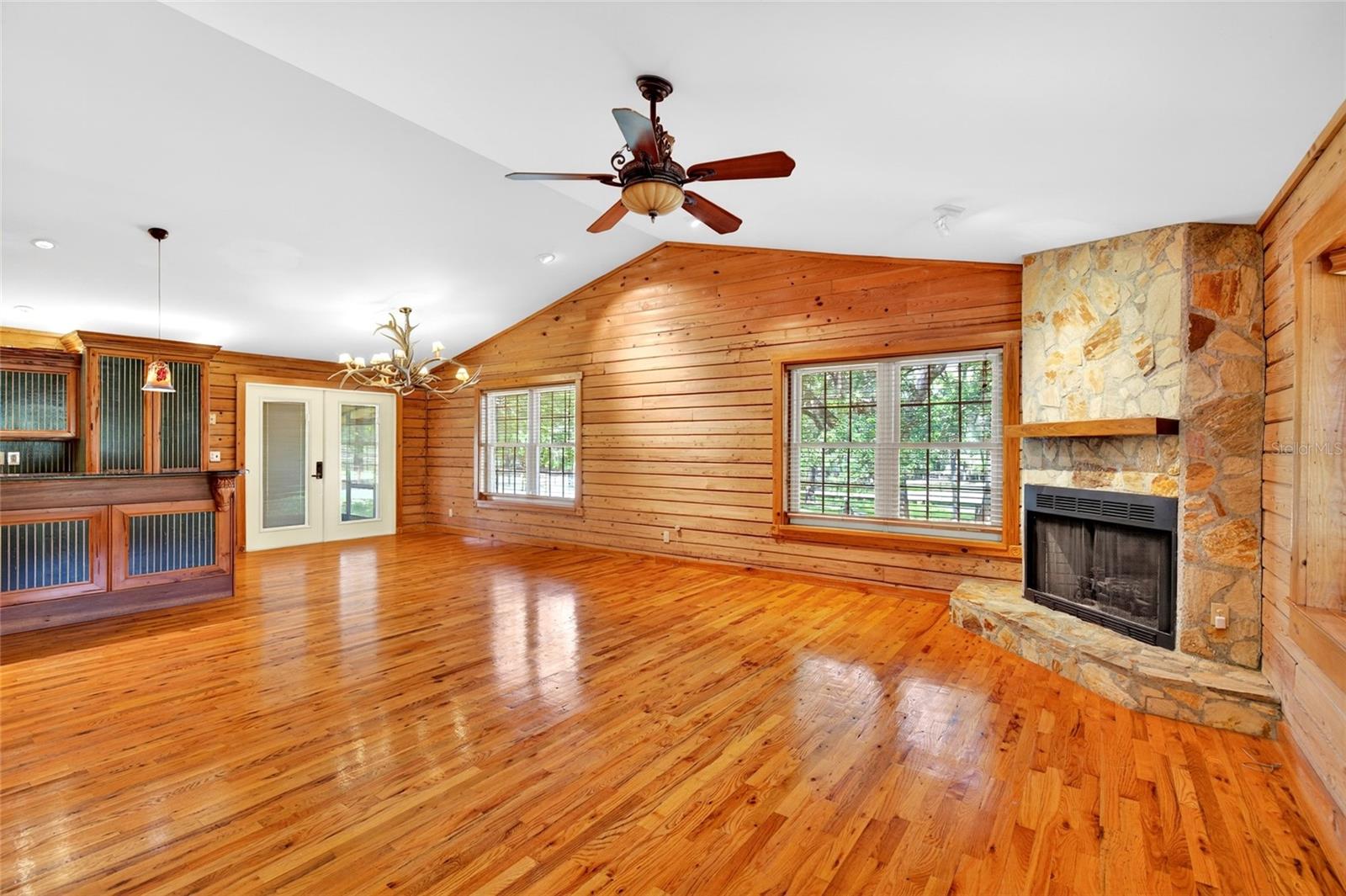 FOX GROVE FARMS - Residential