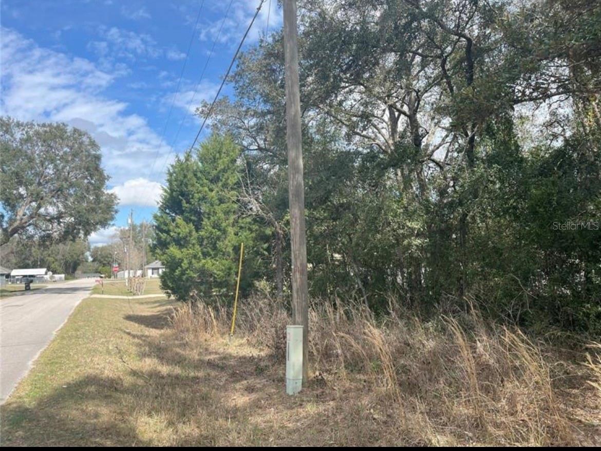 SMITH LAKE ESTATE - Land