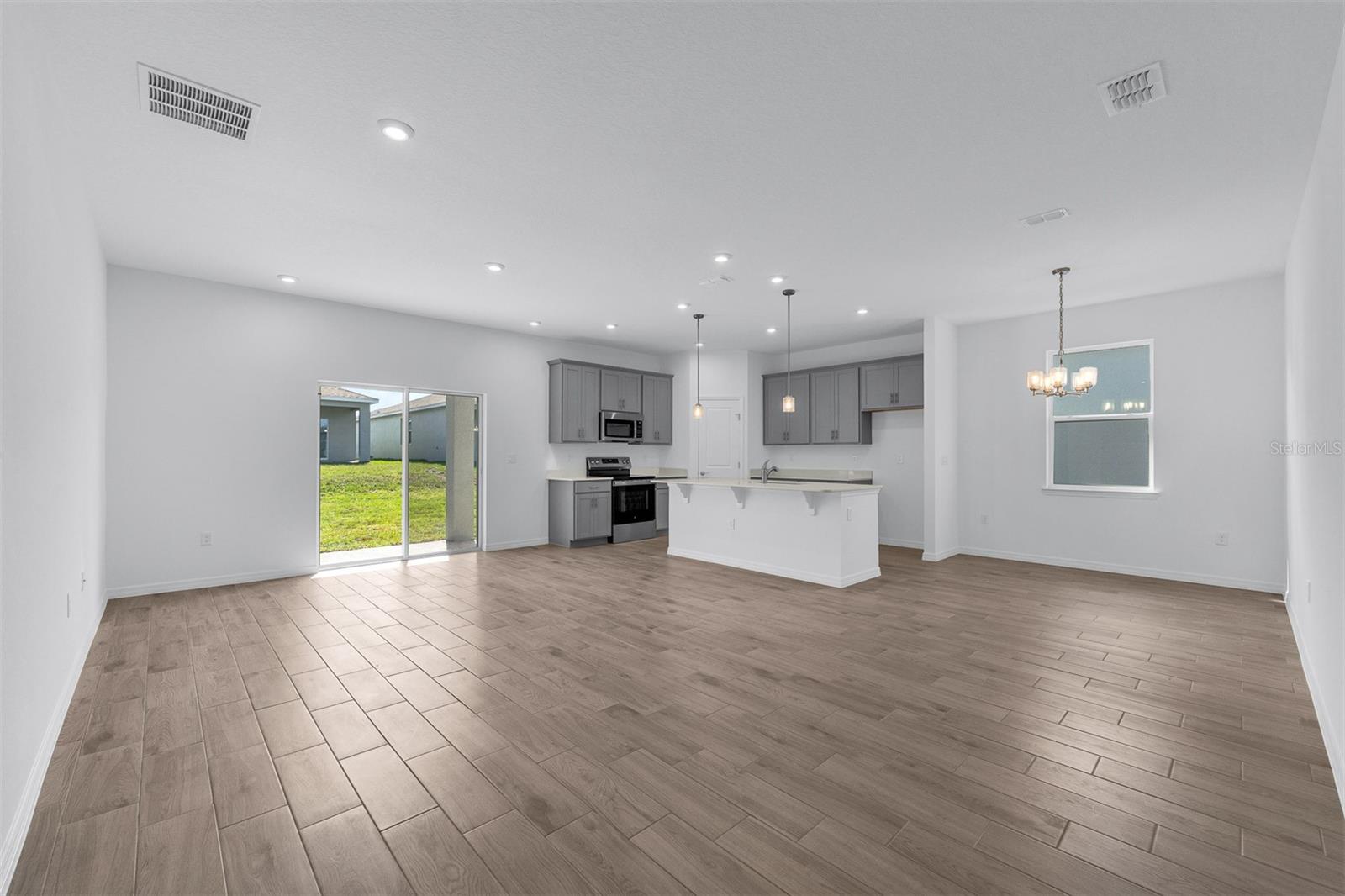 SCENIC TERRACE - Residential