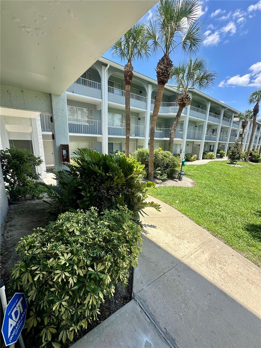 WATERSIDE AT CRANES ROOST A CONDO COMMUNITY - Residential