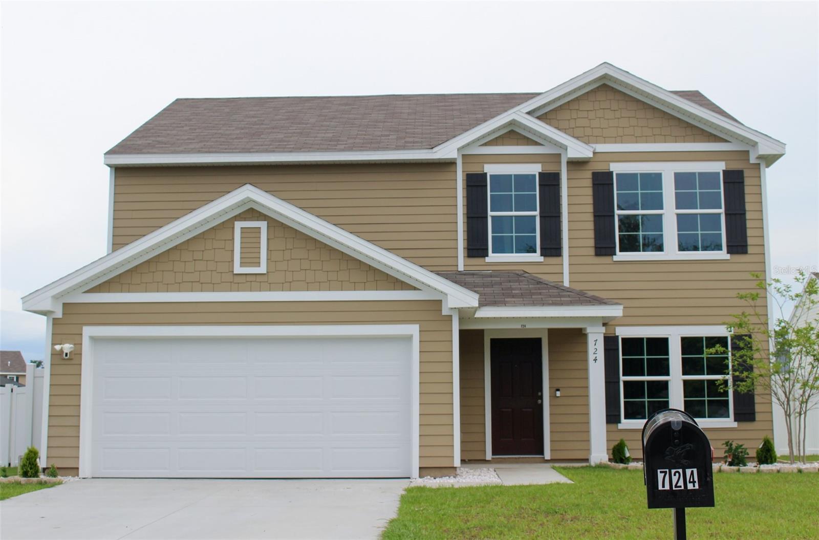 HERITAGE OAKS - Residential