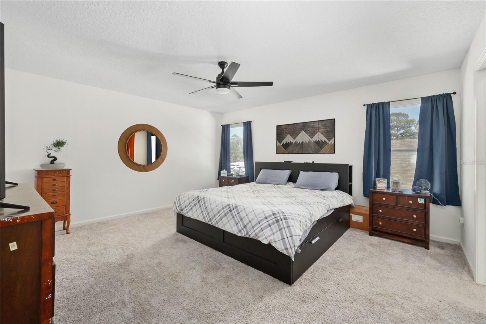 HERITAGE OAKS - Residential
