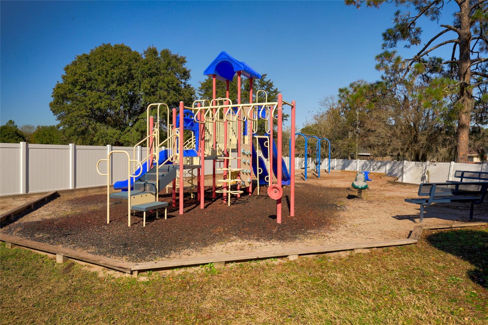 HERITAGE OAKS - Residential