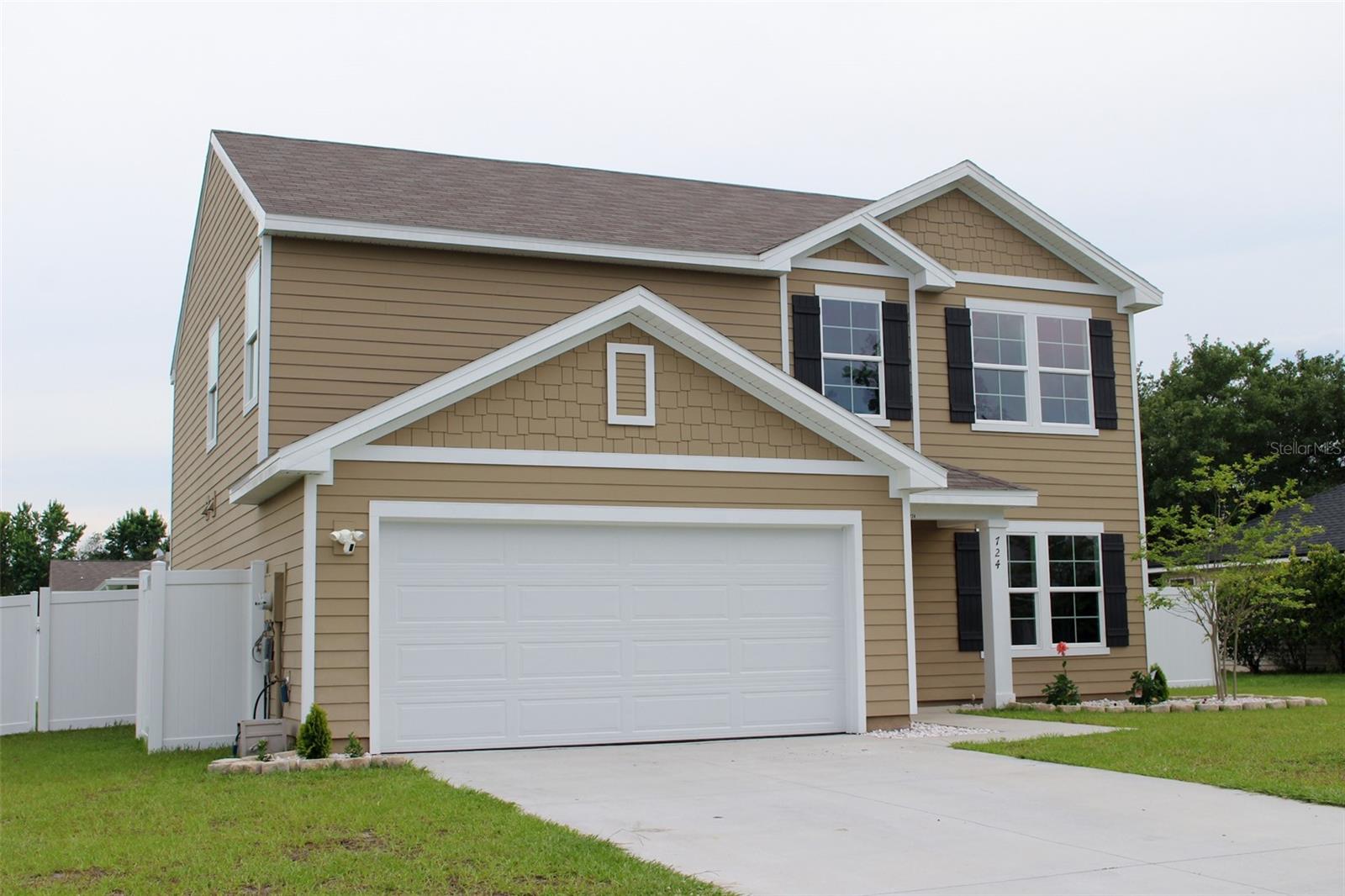 HERITAGE OAKS - Residential