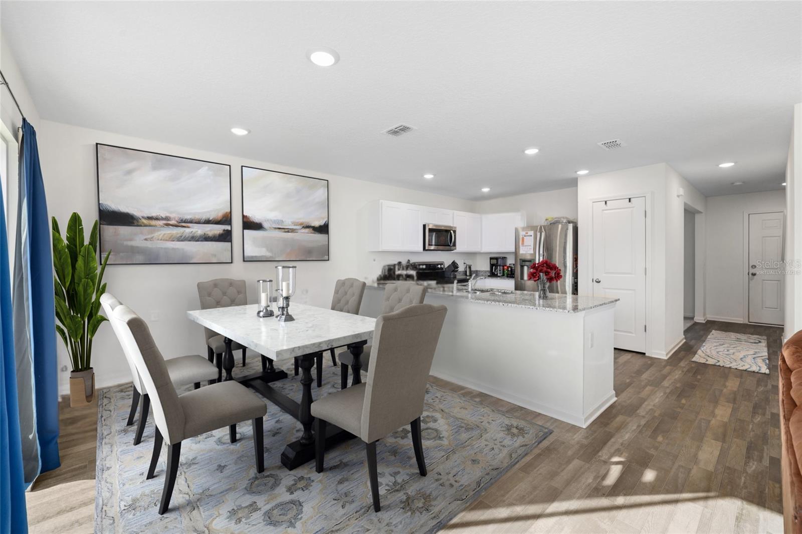 HERITAGE OAKS - Residential