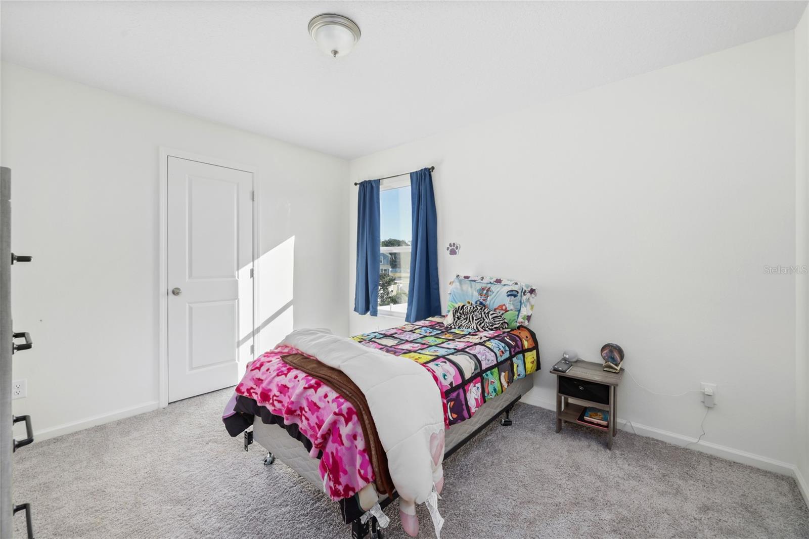 HERITAGE OAKS - Residential
