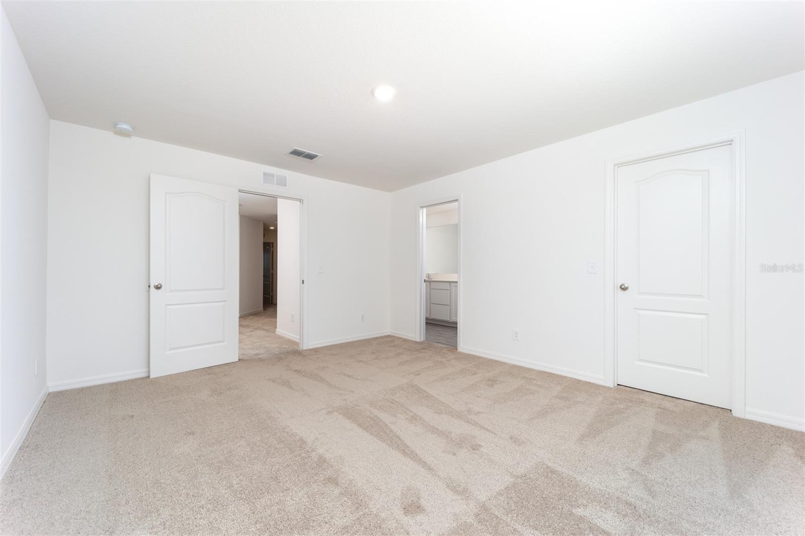 SOL VISTA - Residential Lease