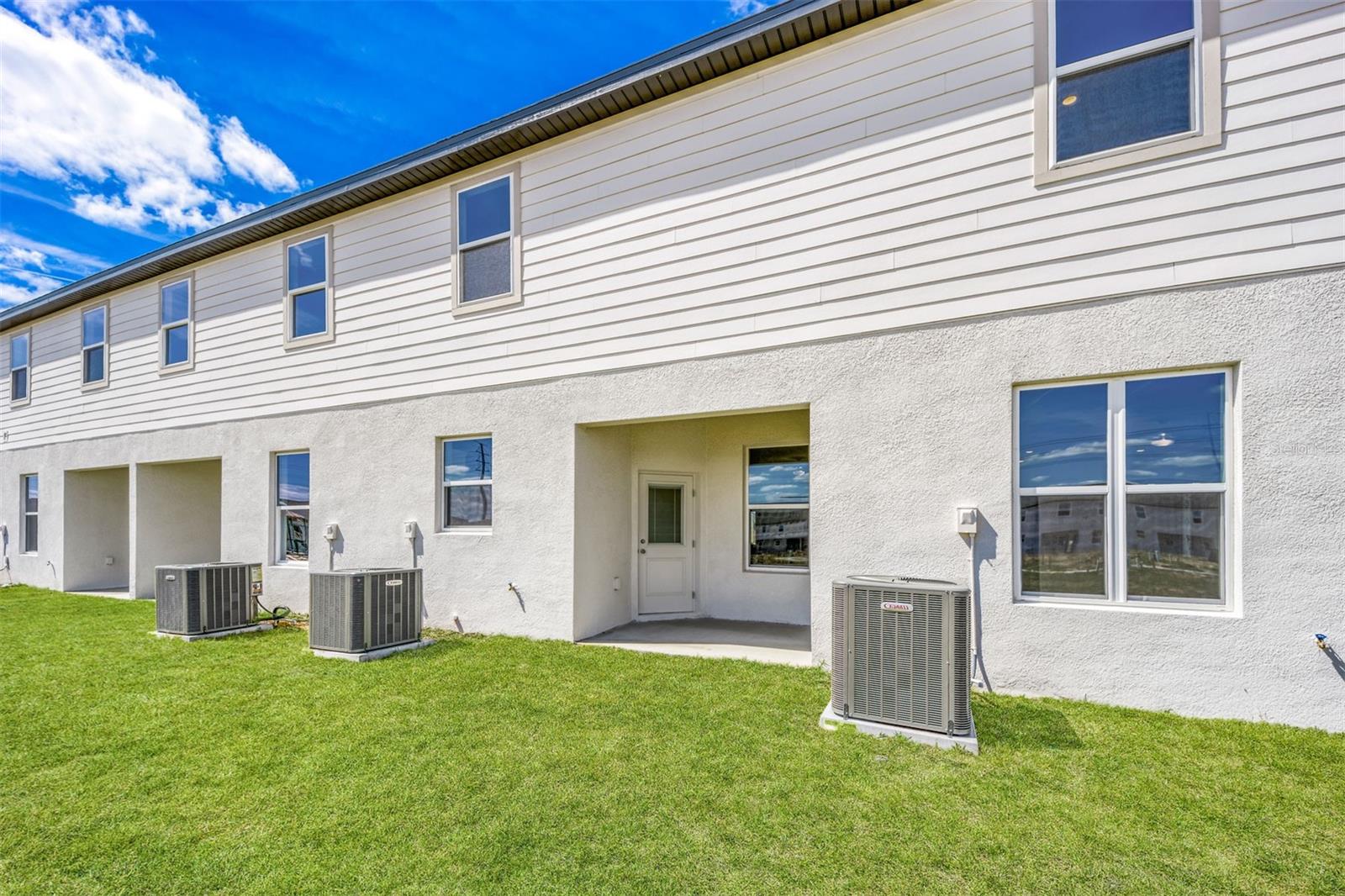 SOL VISTA - Residential Lease