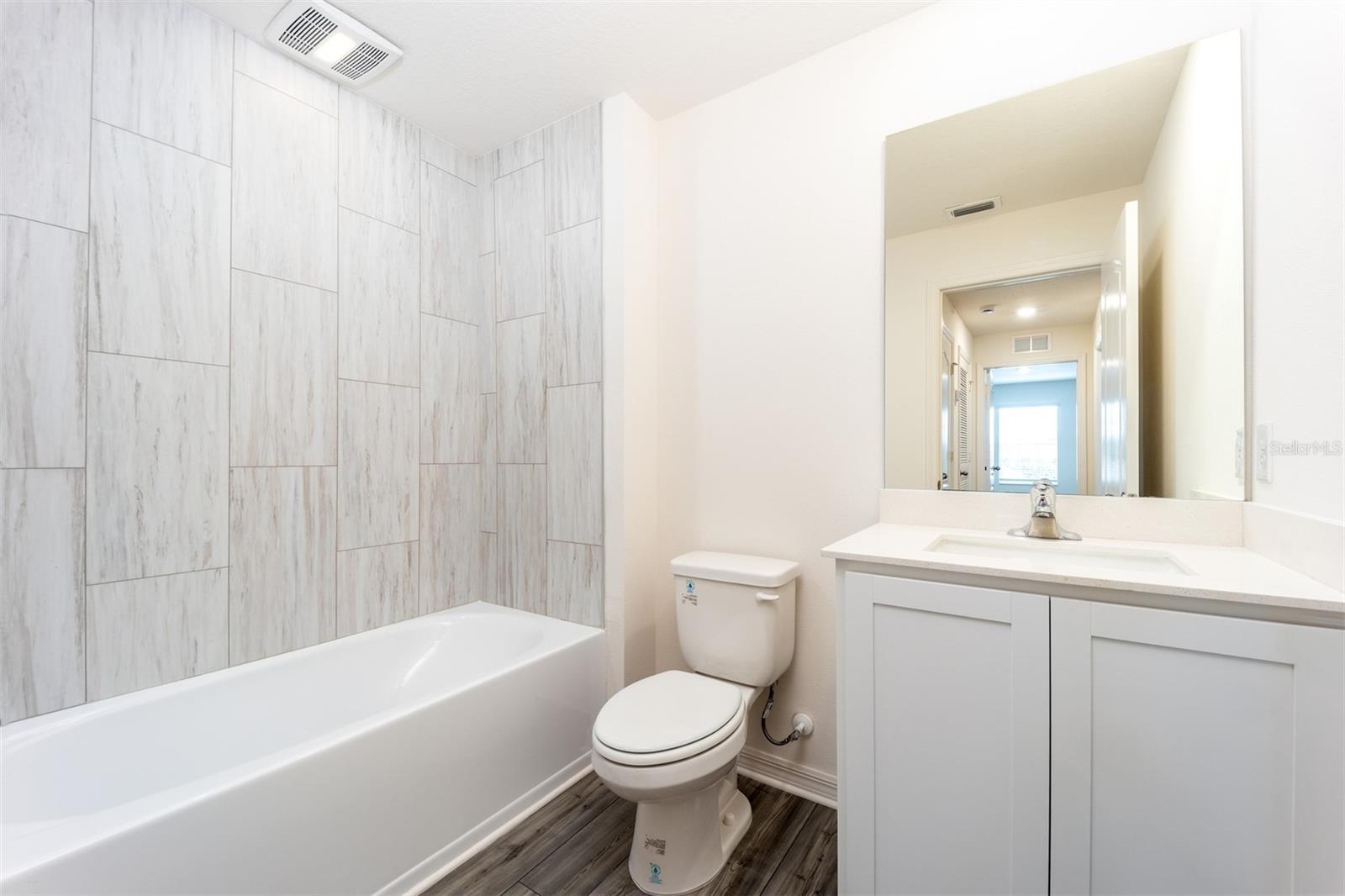 SOL VISTA - Residential Lease