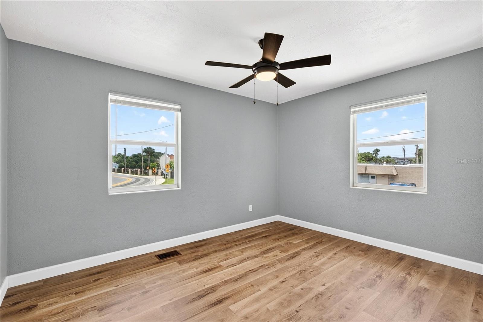 ESTATE DAYTONA - Residential Income