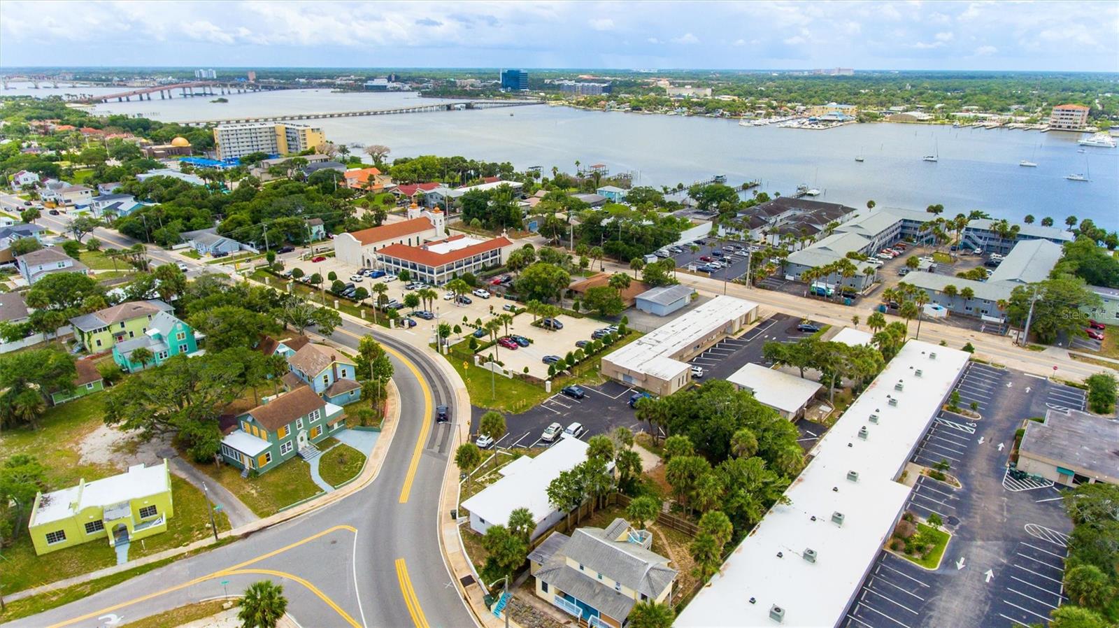 ESTATE DAYTONA - Residential Income
