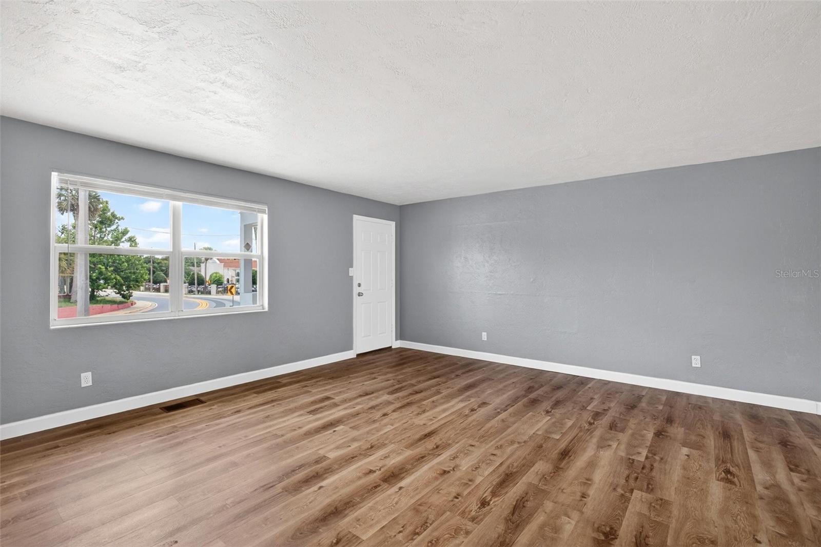 ESTATE DAYTONA - Residential Income