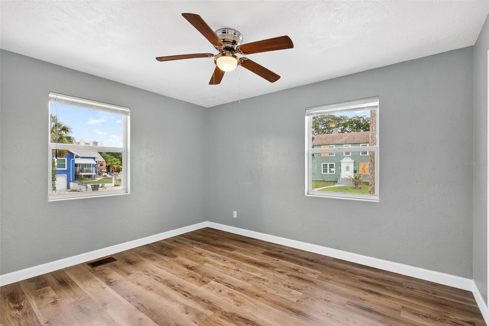 ESTATE DAYTONA - Residential Income