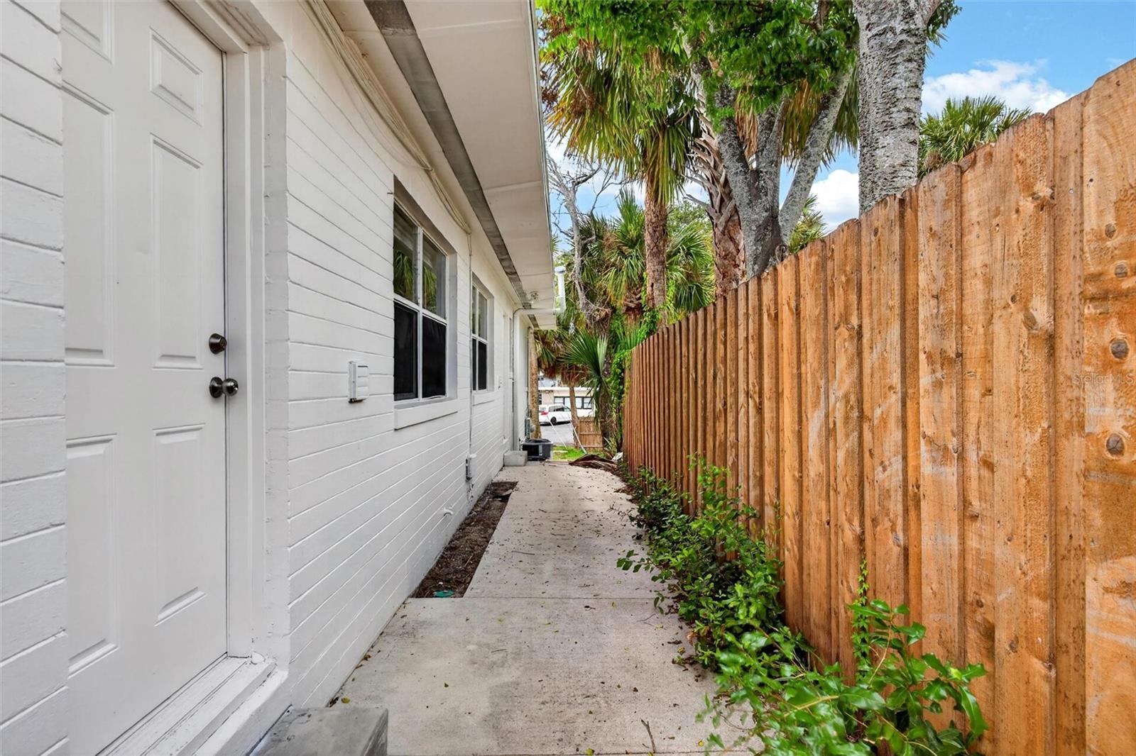 ESTATE DAYTONA - Residential Income