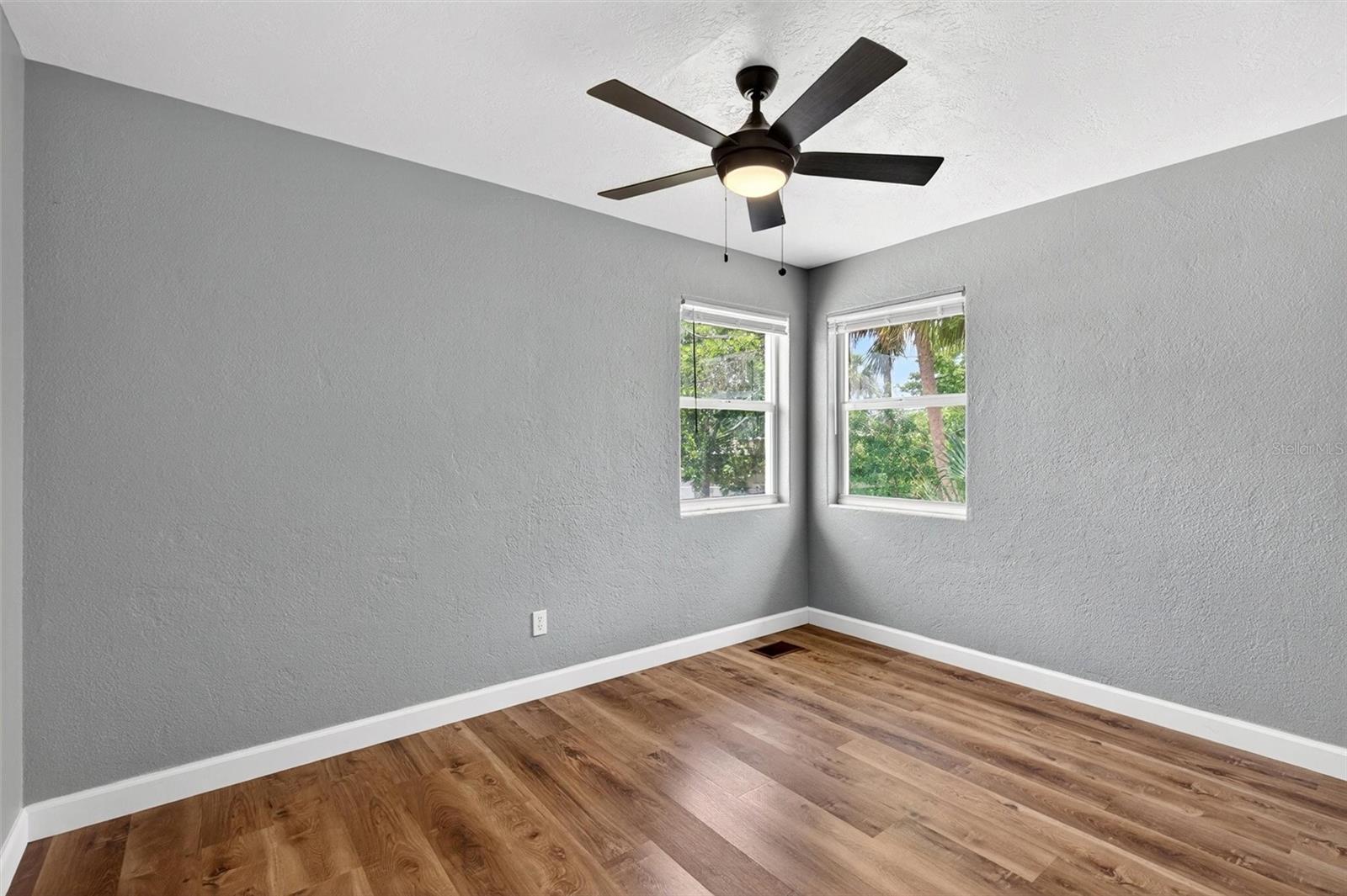 ESTATE DAYTONA - Residential Income