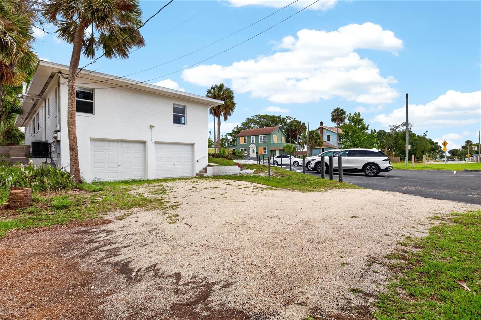 ESTATE DAYTONA - Residential Income