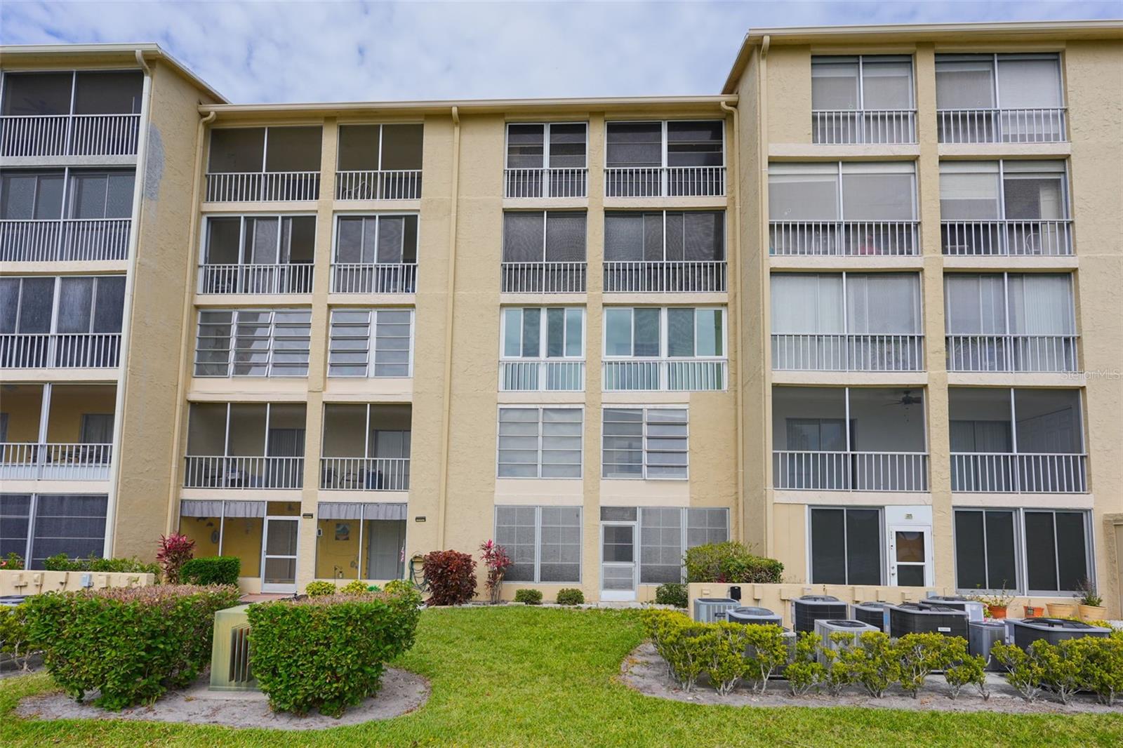 BAYSHORE ON THE LAKE APTS II SEC 2 - Residential
