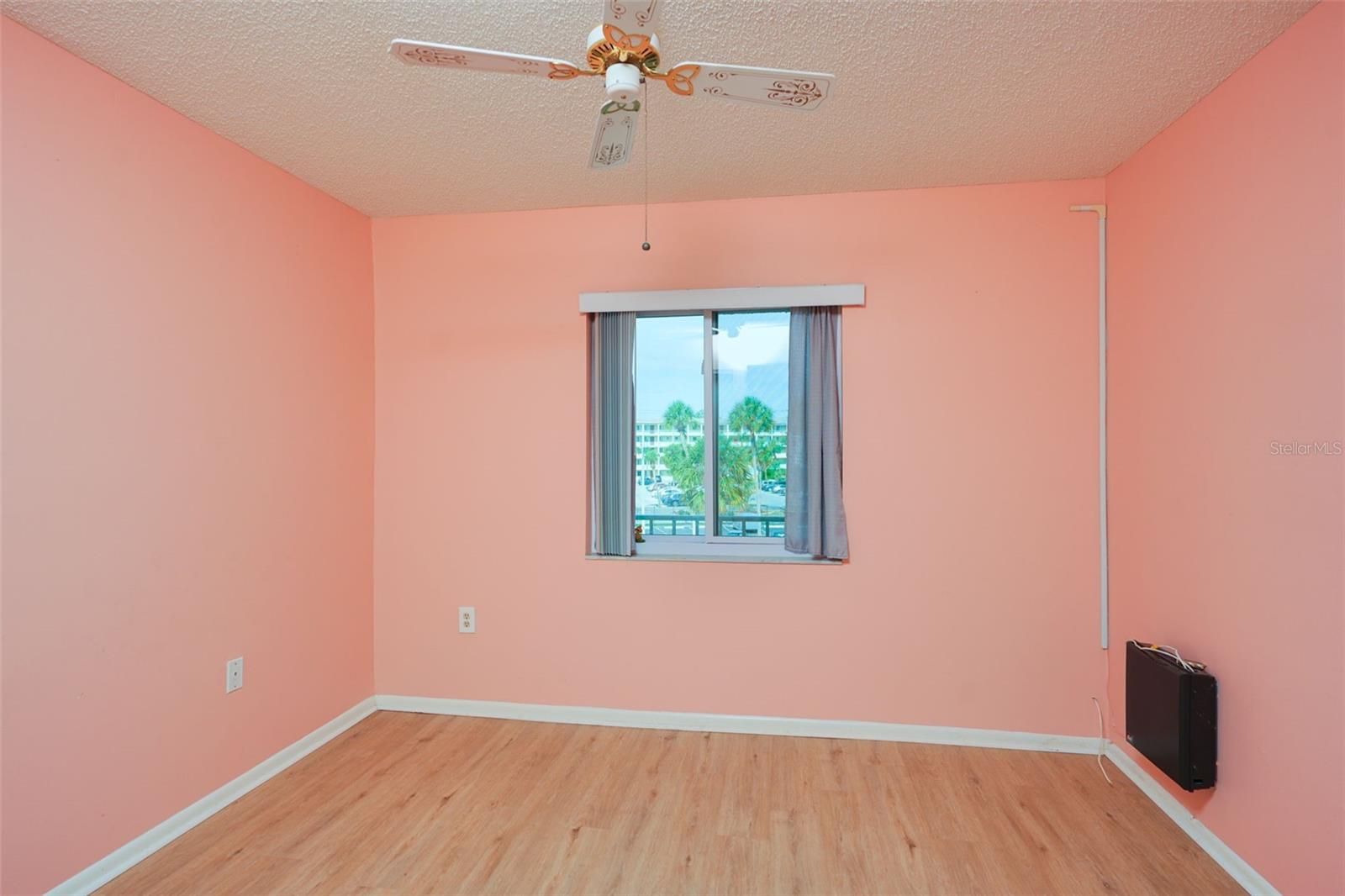 BAYSHORE ON THE LAKE APTS II SEC 2 - Residential
